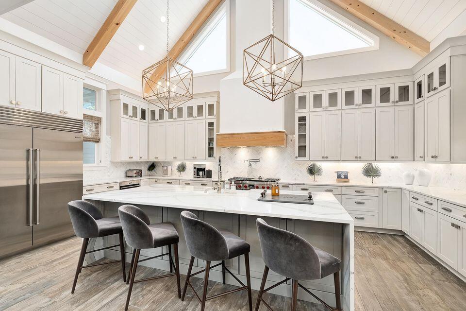 BEACH HIGHLAND - Residential