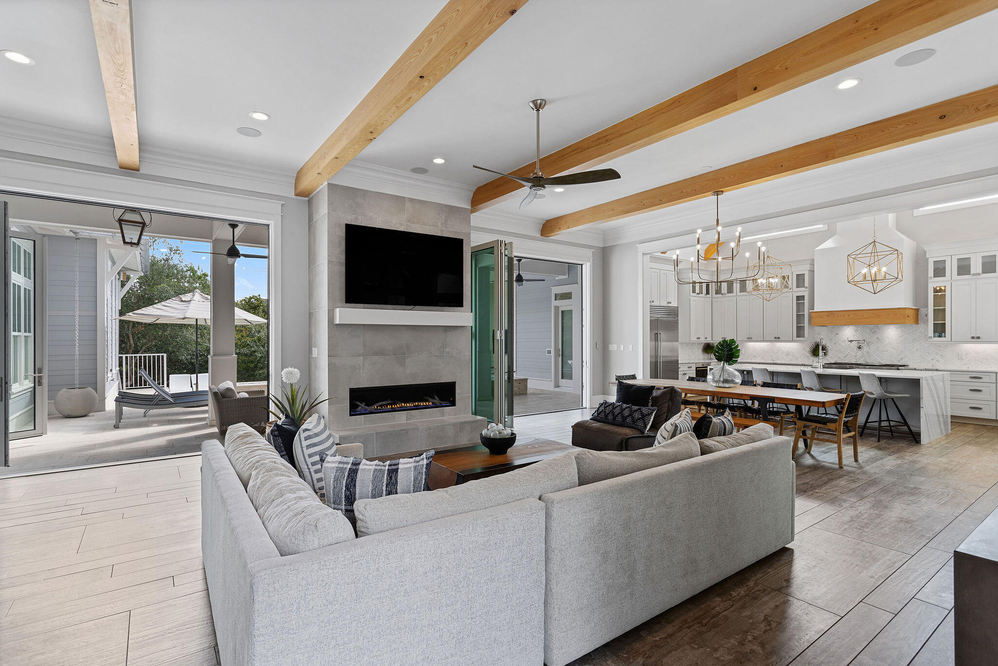 BEACH HIGHLAND - Residential