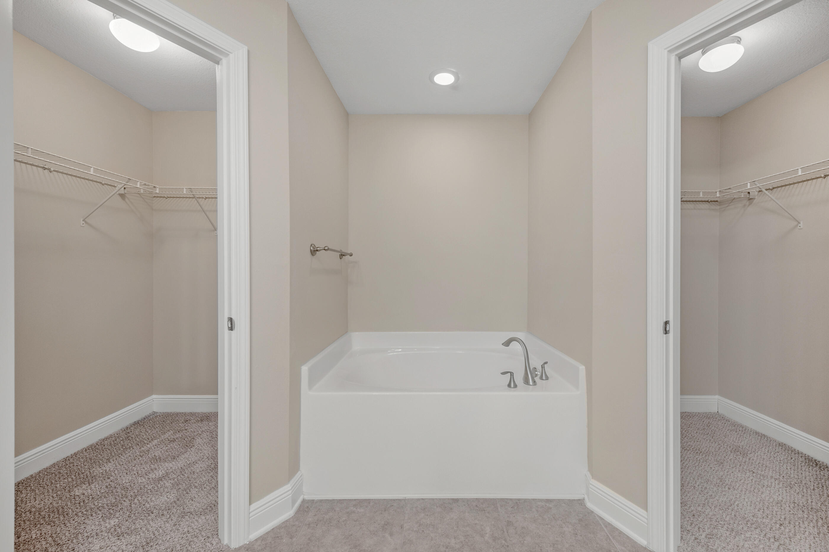 SILVER CREEK ESTATES - Residential