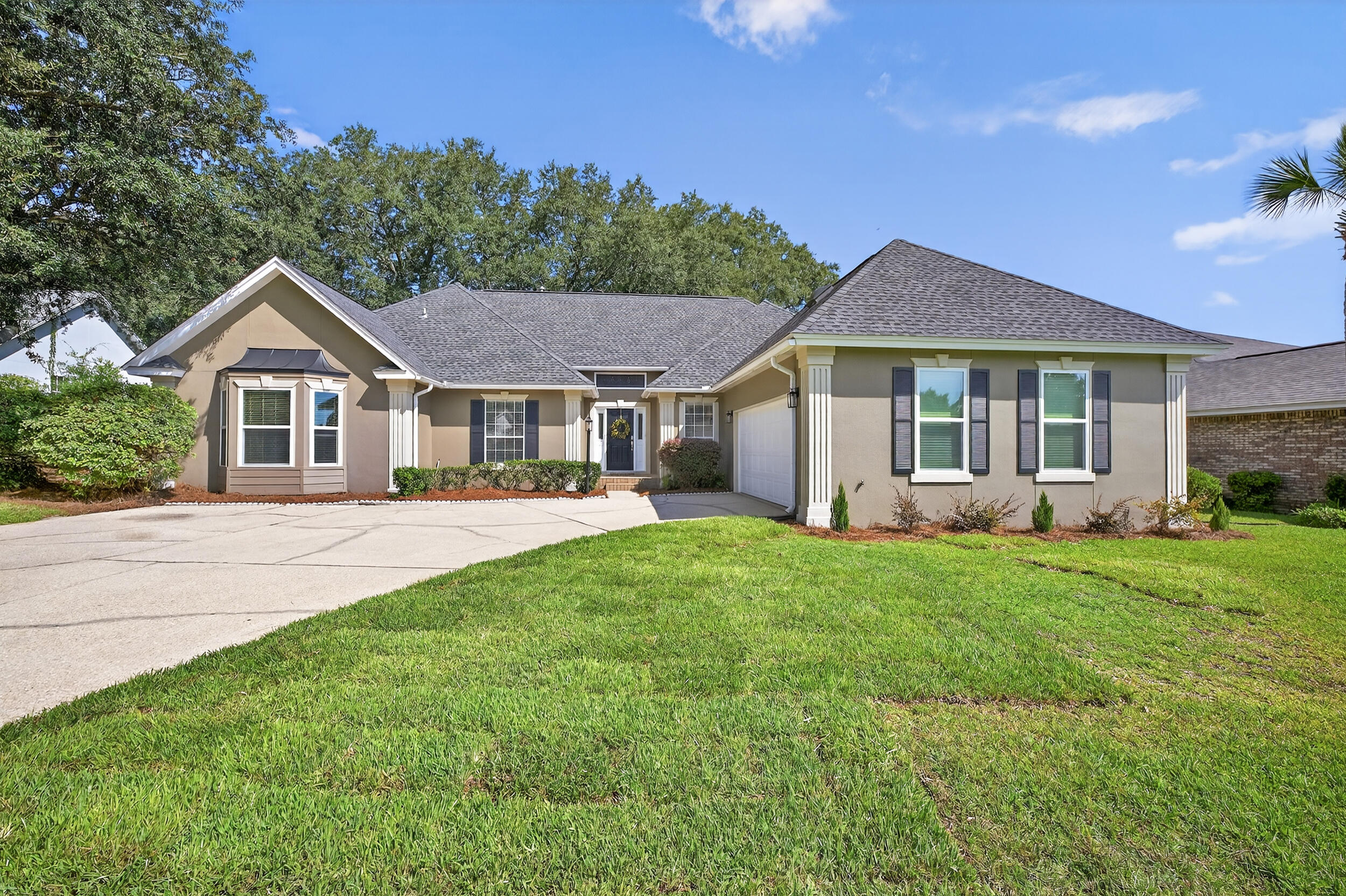 LAKE POINTE - Residential