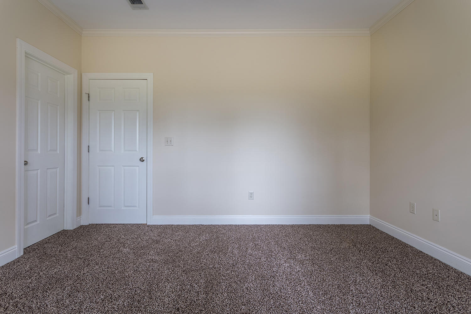 GRAND PINES - Residential Lease