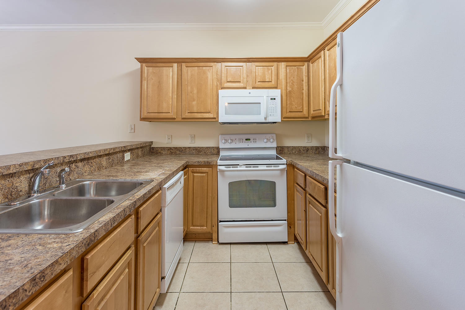 GRAND PINES - Residential Lease