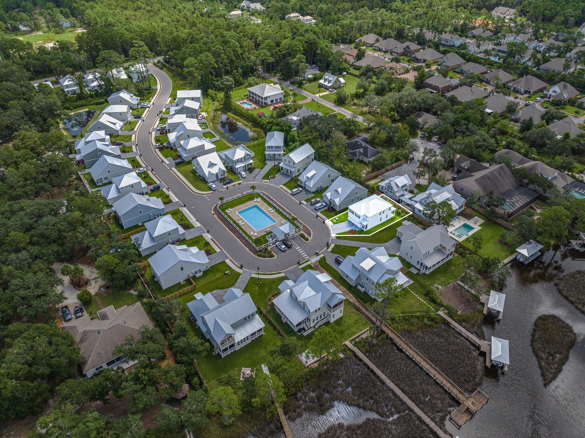 Daxton on the Bay - Residential
