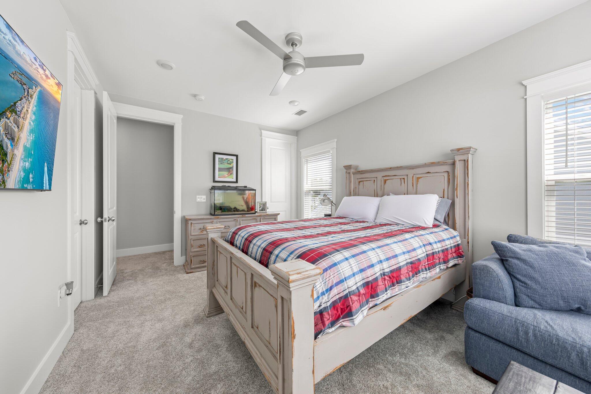 Daxton on the Bay - Residential