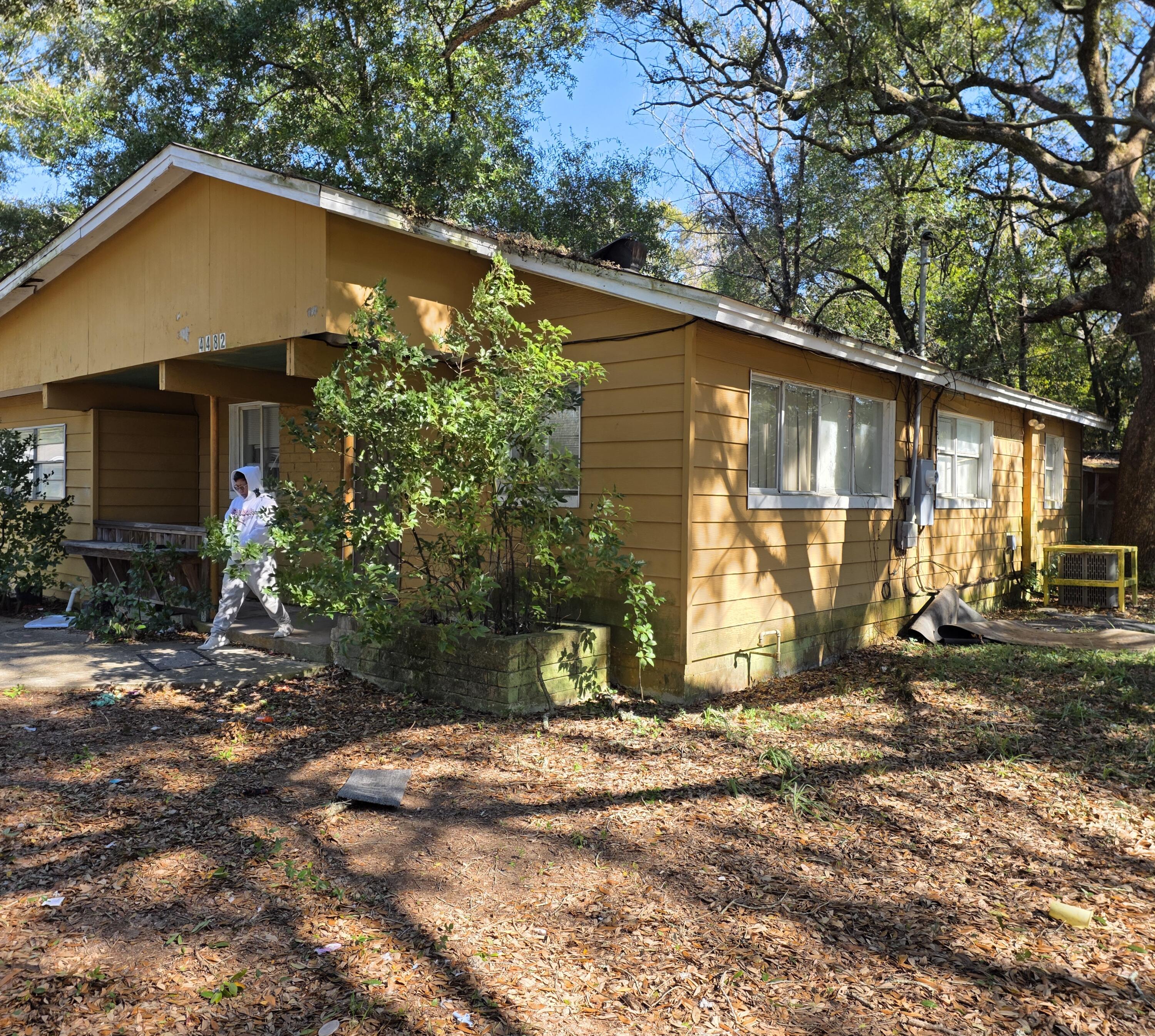 MONTCLAIR - Residential