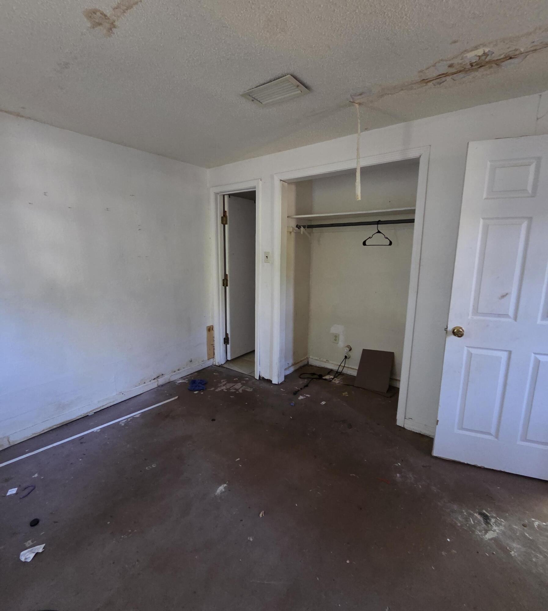 MONTCLAIR - Residential