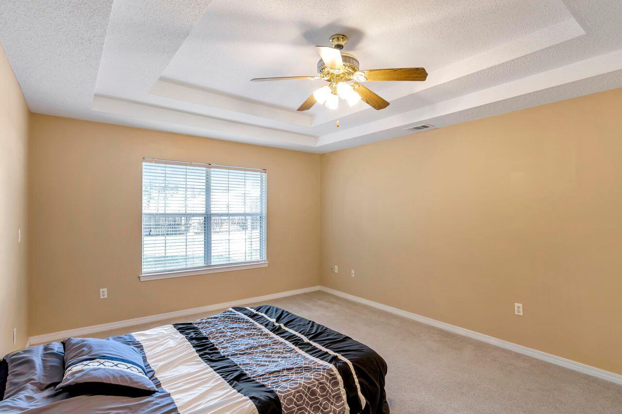COUNTRY CLUB ESTATES 1 OF CRESTVIEW - Residential