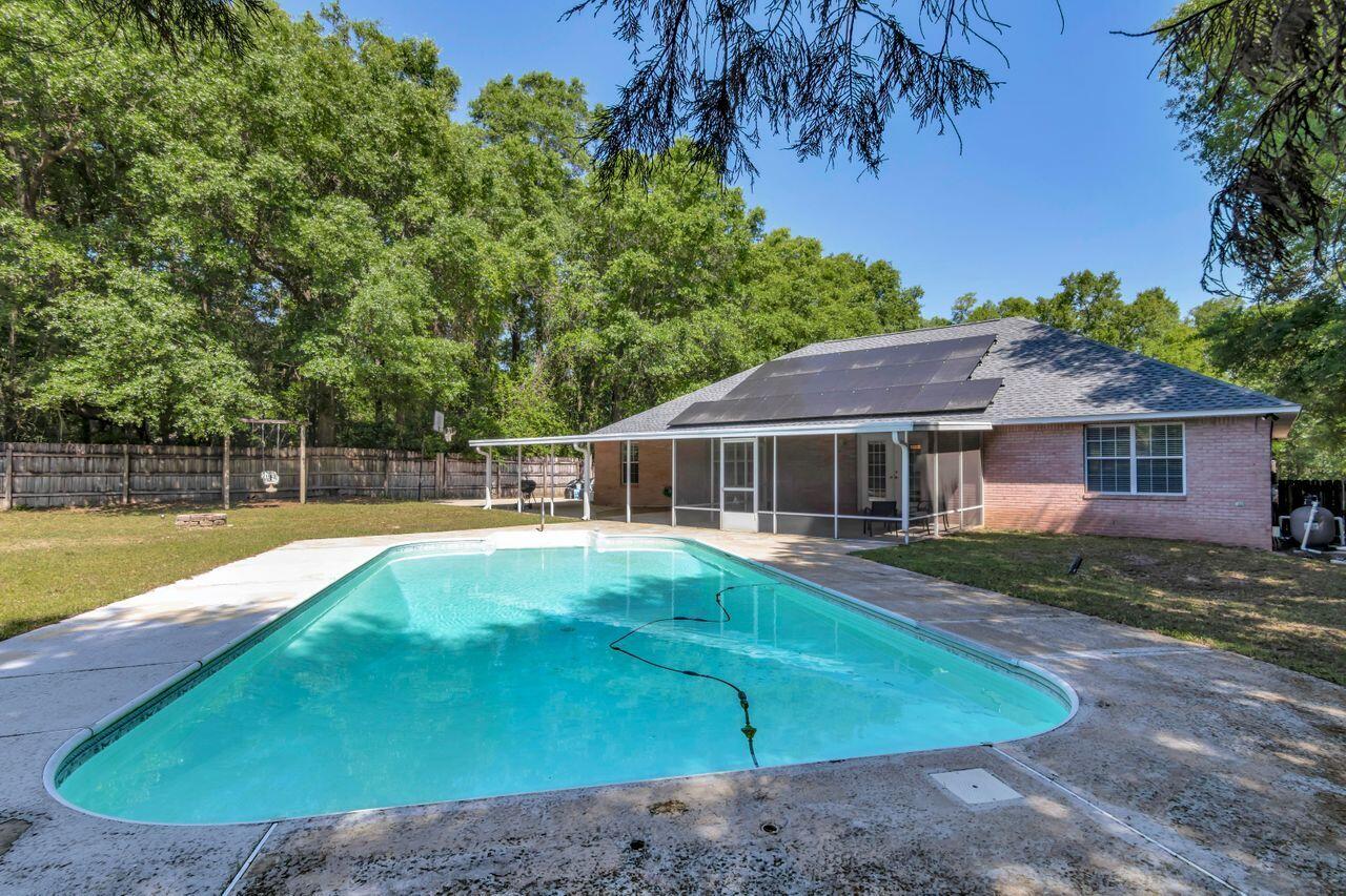 COUNTRY CLUB ESTATES 1 OF CRESTVIEW - Residential