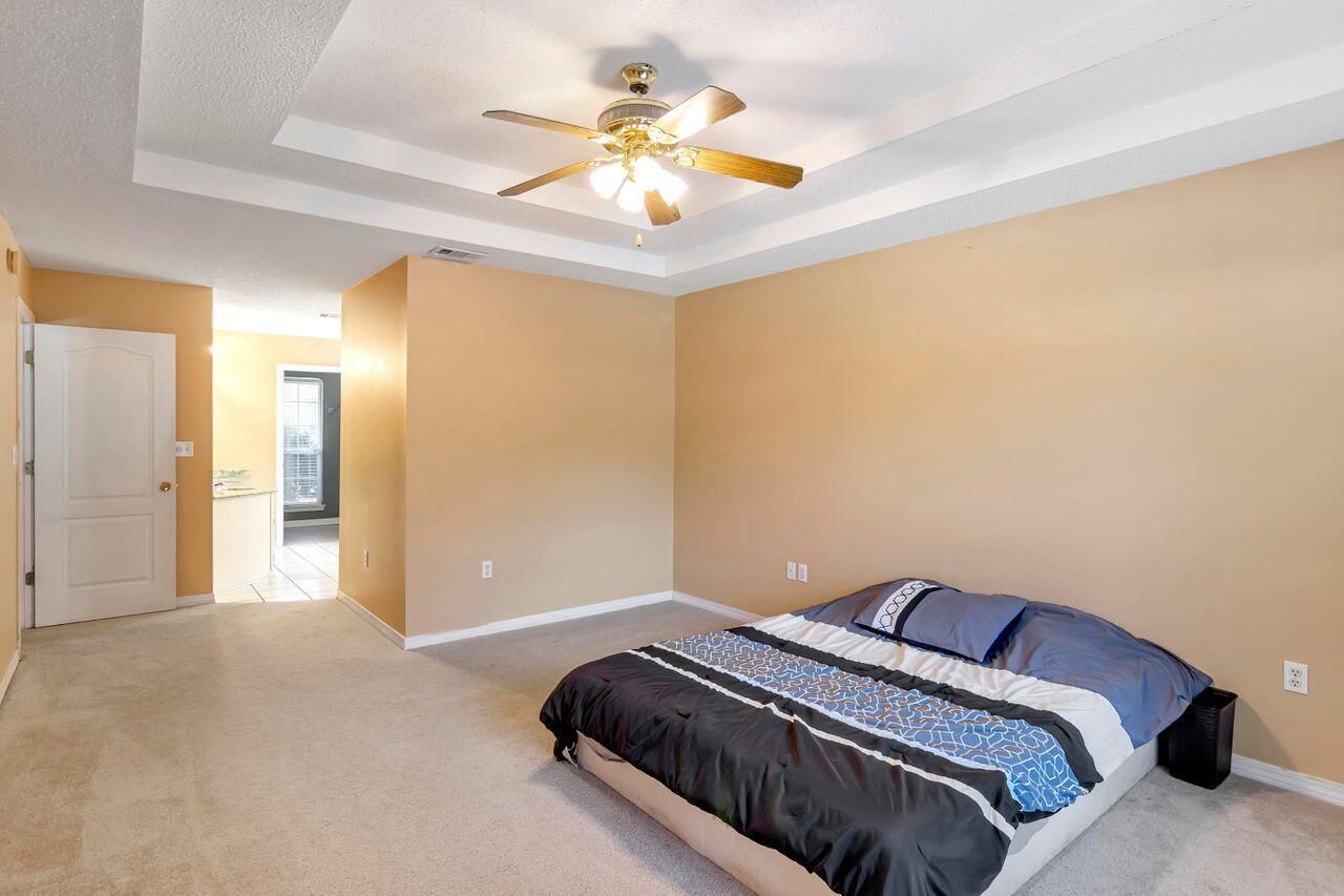 COUNTRY CLUB ESTATES 1 OF CRESTVIEW - Residential