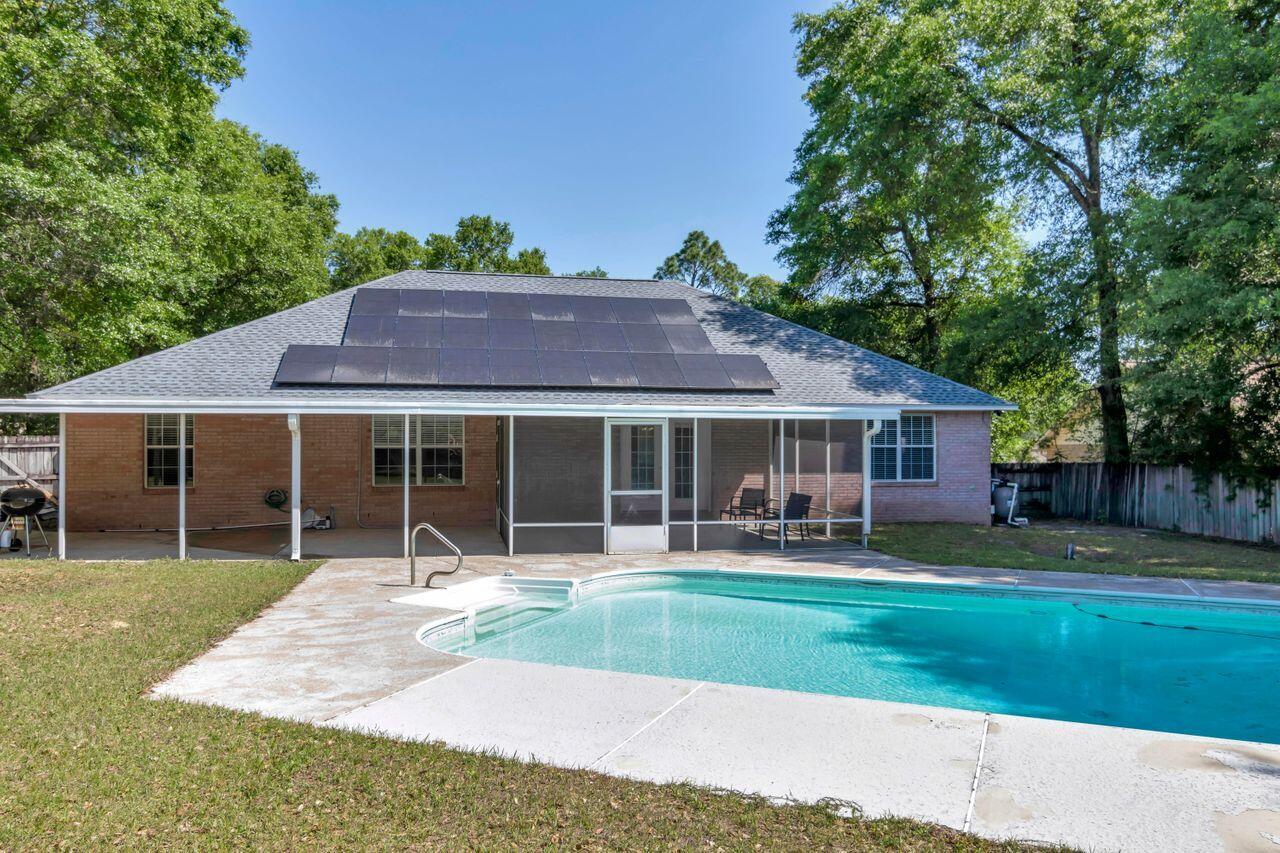 COUNTRY CLUB ESTATES 1 OF CRESTVIEW - Residential