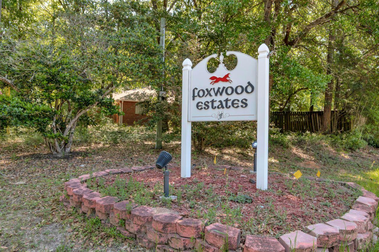 COUNTRY CLUB ESTATES 1 OF CRESTVIEW - Residential