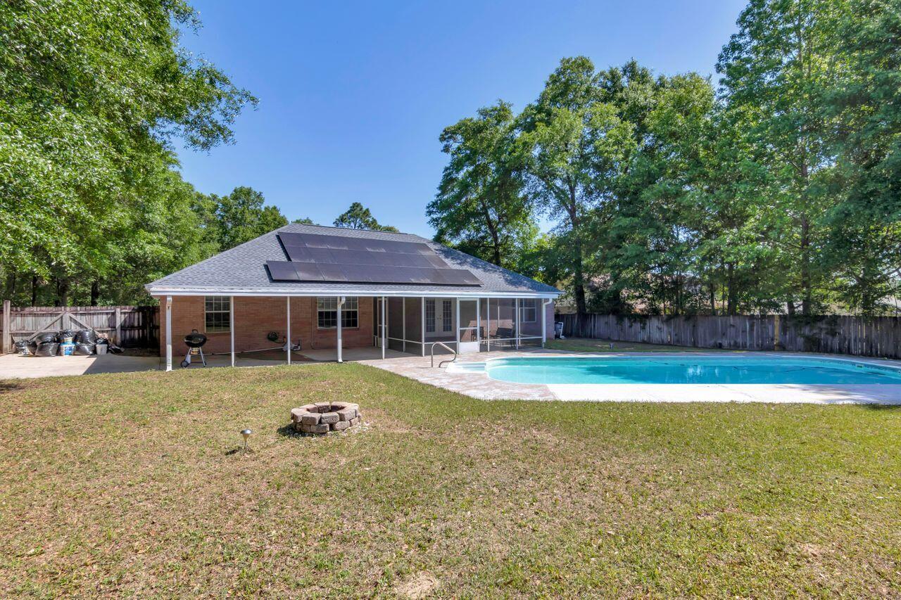 COUNTRY CLUB ESTATES 1 OF CRESTVIEW - Residential