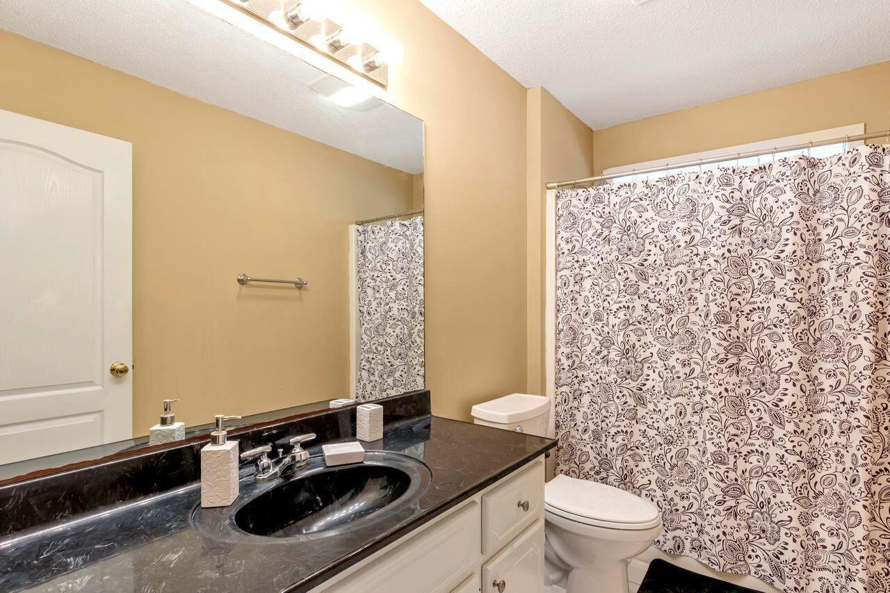 COUNTRY CLUB ESTATES 1 OF CRESTVIEW - Residential