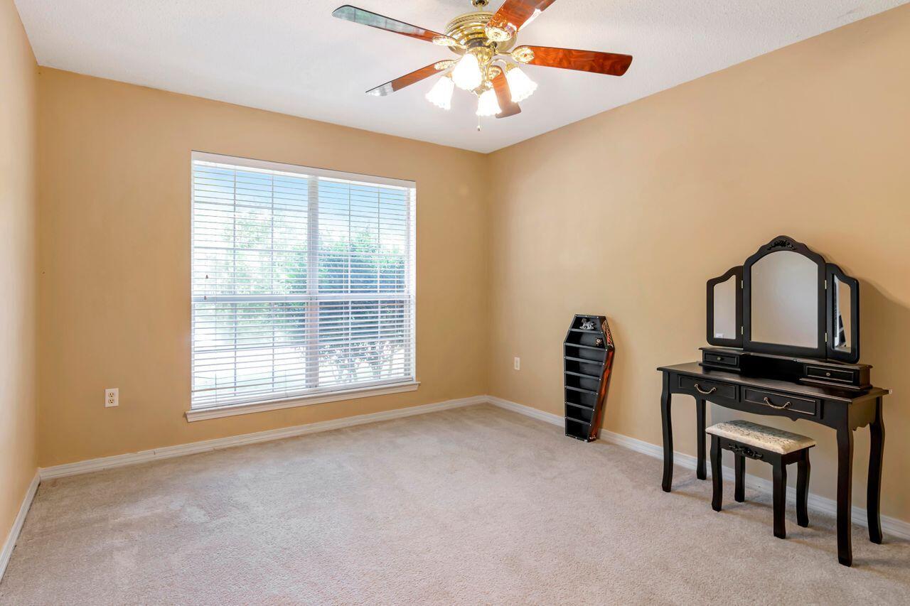 COUNTRY CLUB ESTATES 1 OF CRESTVIEW - Residential