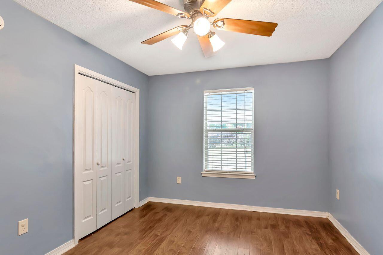 COUNTRY CLUB ESTATES 1 OF CRESTVIEW - Residential