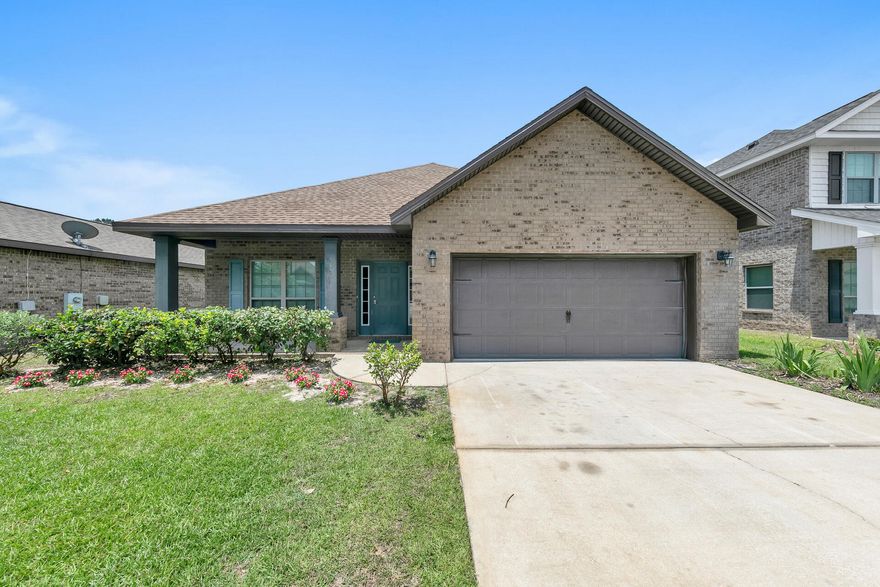 Welcoming home to this beautiful 2014 LAKE FRONT home in the highly sought after Driftwood Estates neighborhood of Santa Rosa Beach. With a NEW Roof, 3 large bedrooms PLUS an office/bonus room with a split floor plan, your family will have plenty of space to enjoy the Florida life style. Imagine relaxing in the large open concept kitchen/great room, or grilling in the new screened in Porch, all with a stunning lake view! The Driftwood estate Community has a resort style pool, tennis court and playground. Both beach and Bay are within minutes of drive, lots of shopping and dining options nearby. Come see this exceptional home today!* Trash service included in rent