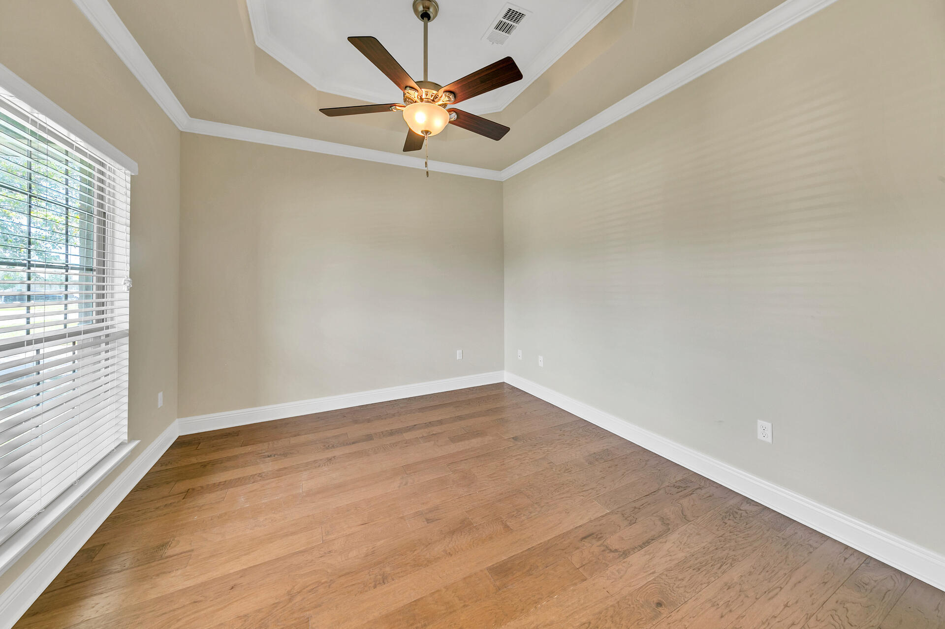 DRIFTWOOD ESTATES - Residential Lease