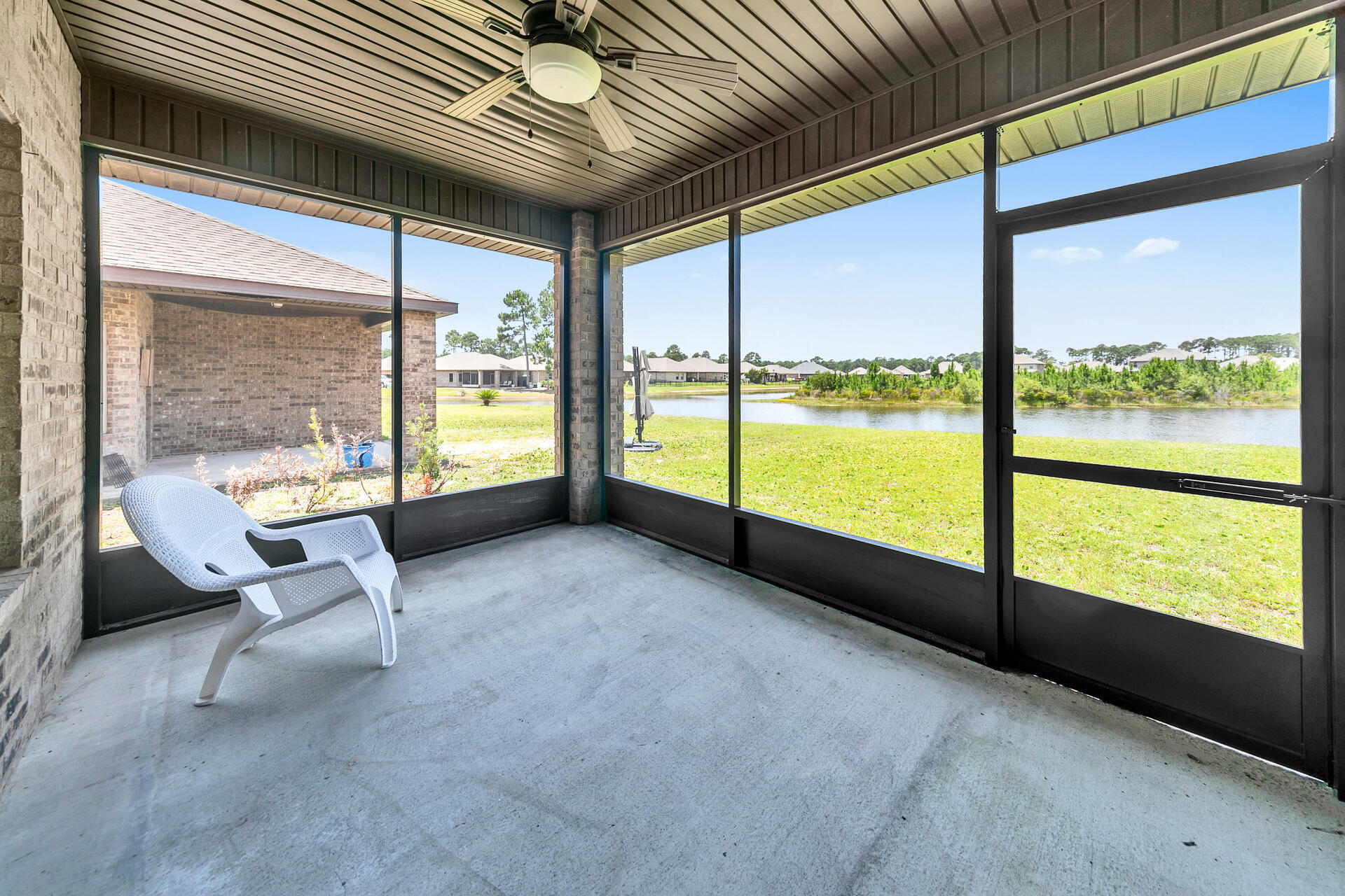 DRIFTWOOD ESTATES - Residential Lease