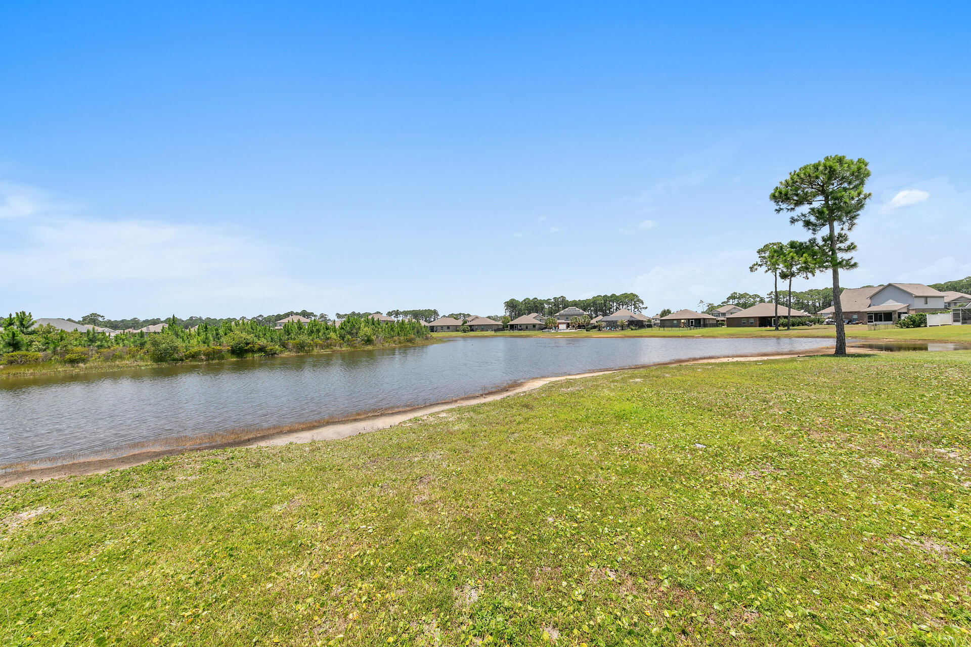 DRIFTWOOD ESTATES - Residential Lease