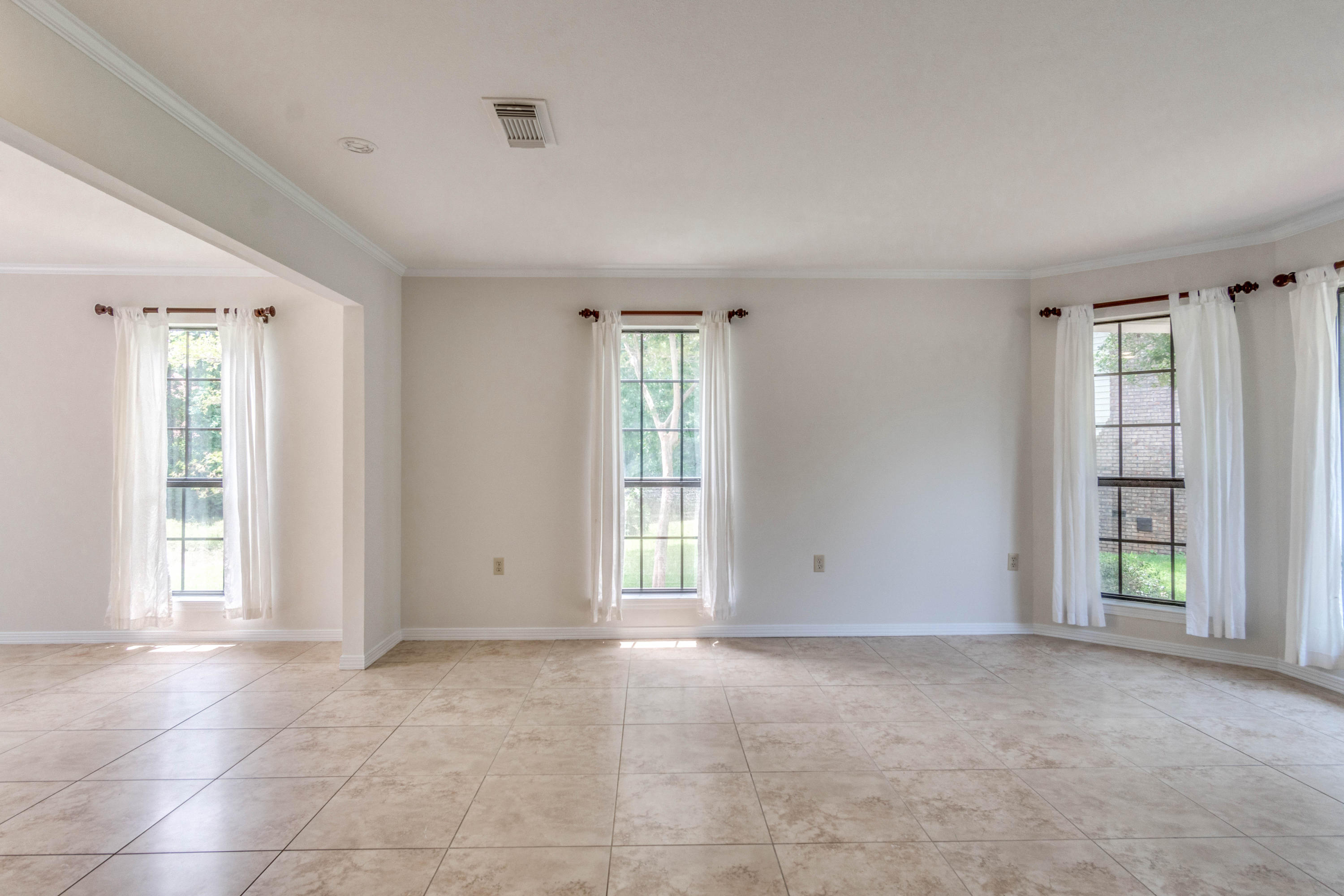 ST ANDREWS EAST BLUEWATER BAY - Residential