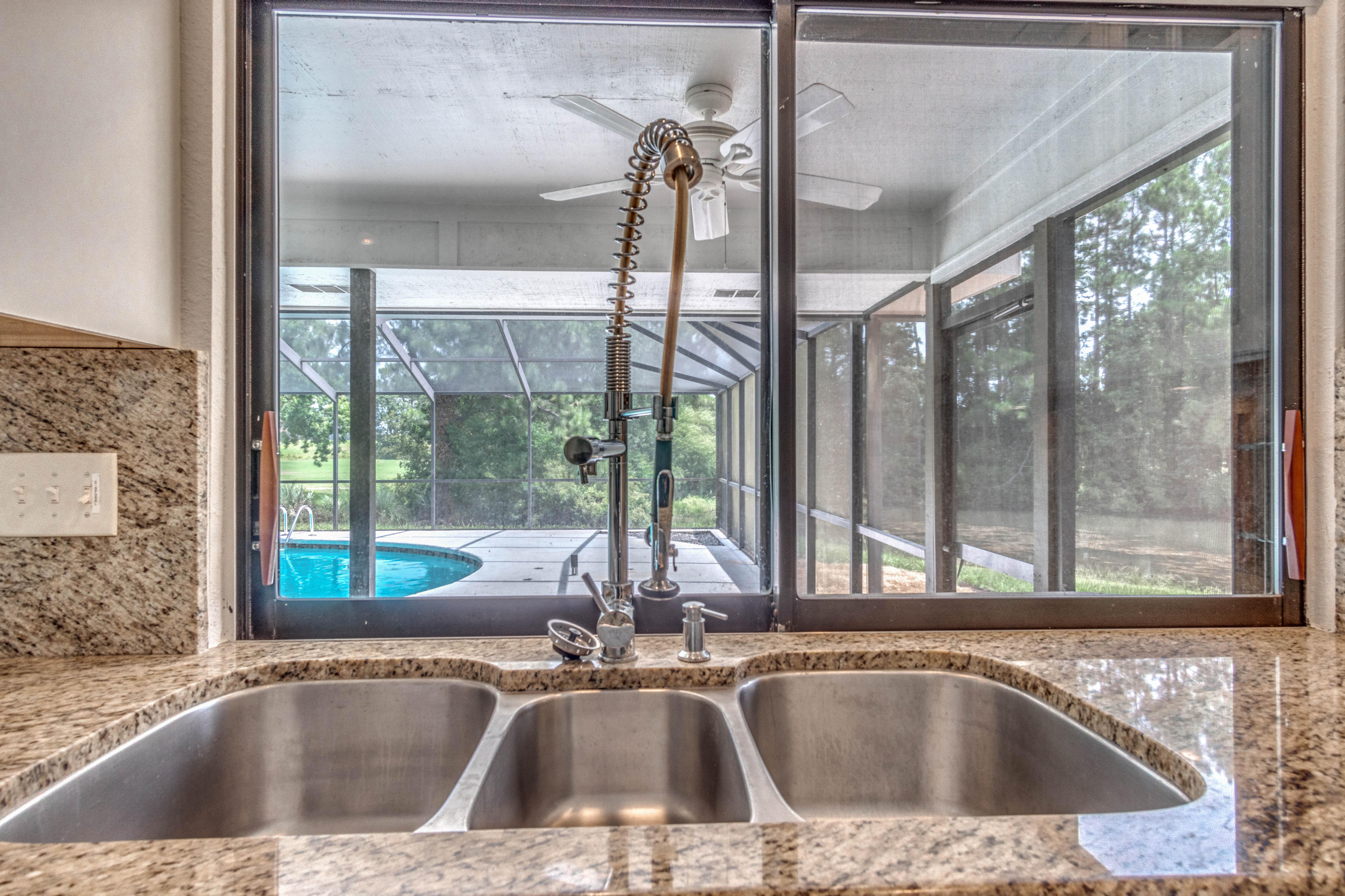 ST ANDREWS EAST BLUEWATER BAY - Residential