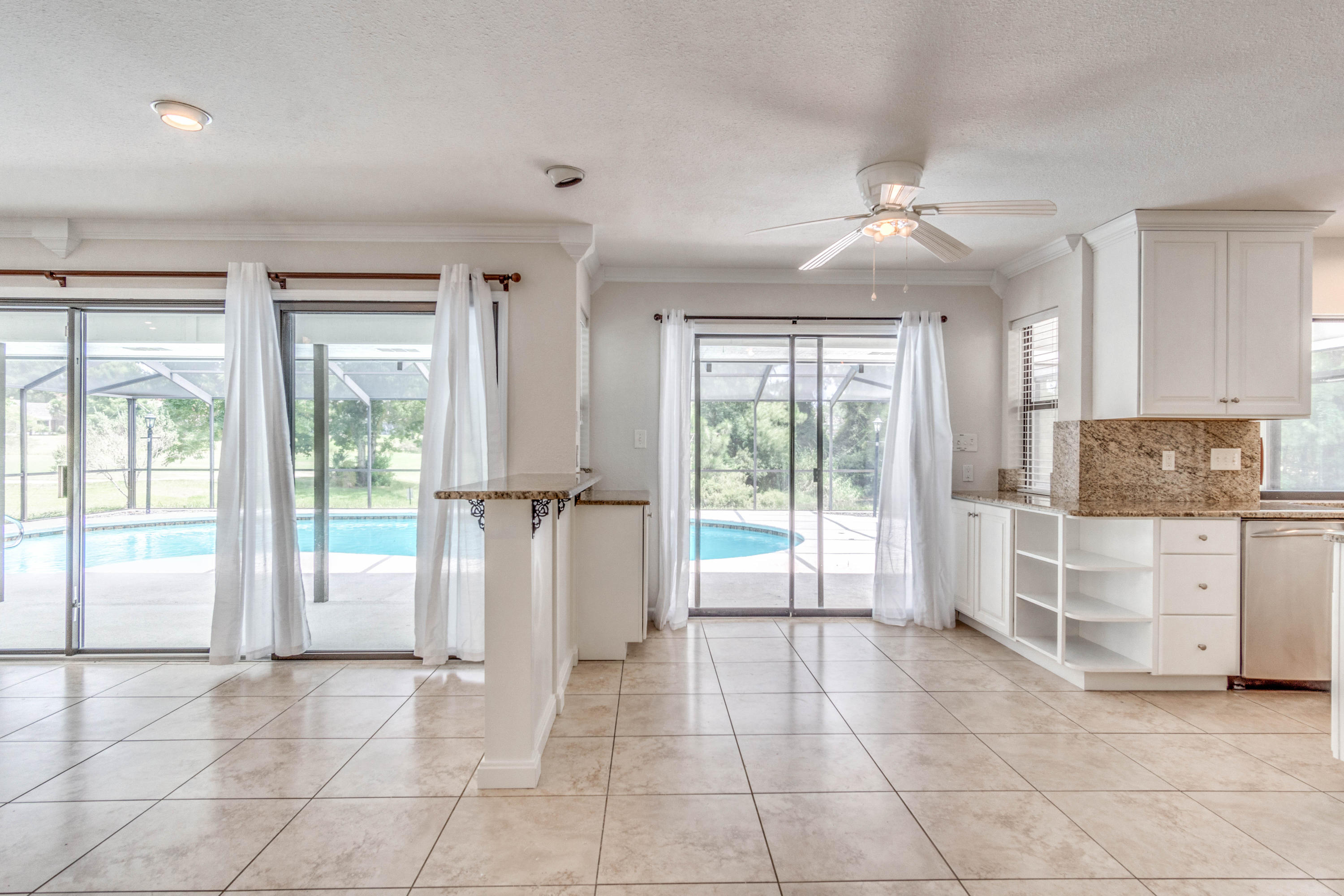 ST ANDREWS EAST BLUEWATER BAY - Residential