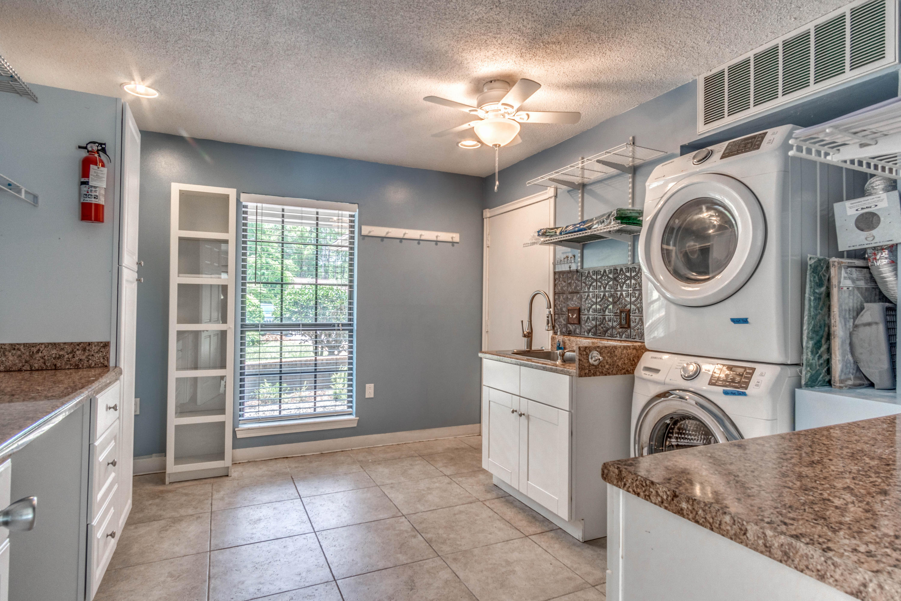 ST ANDREWS EAST BLUEWATER BAY - Residential