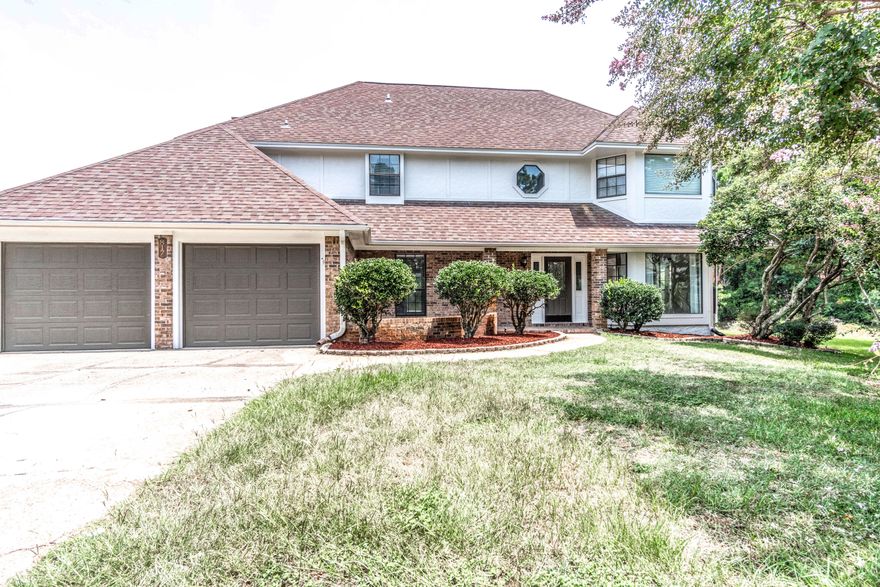 Beautiful POOL home in desirable Bluewater Bay community! Excellent location with a convenient commute to Destin and military bases. Over 1/3 acre cul-de-sac lot with golf course and lake views! TURNKEY- both interior and exterior have just been freshly painted. HUGE kitchen with ample counter and cabinet space, plus charging station/desk, island, and breakfast bar. Granite countertops and solid wood cabinetry. This home features 4 bedrooms and 3 FULL bathrooms, one with convenient access to pool deck. Other notable features include screened-in pool, large ground floor laundry room, TWO living areas, crown molding, and large master suite.Measurements are approximate and all information deemed important to be verified by buyer.