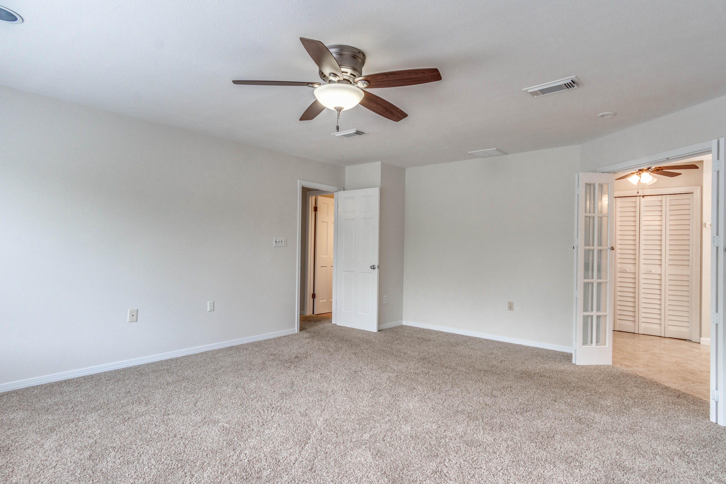 ST ANDREWS EAST BLUEWATER BAY - Residential