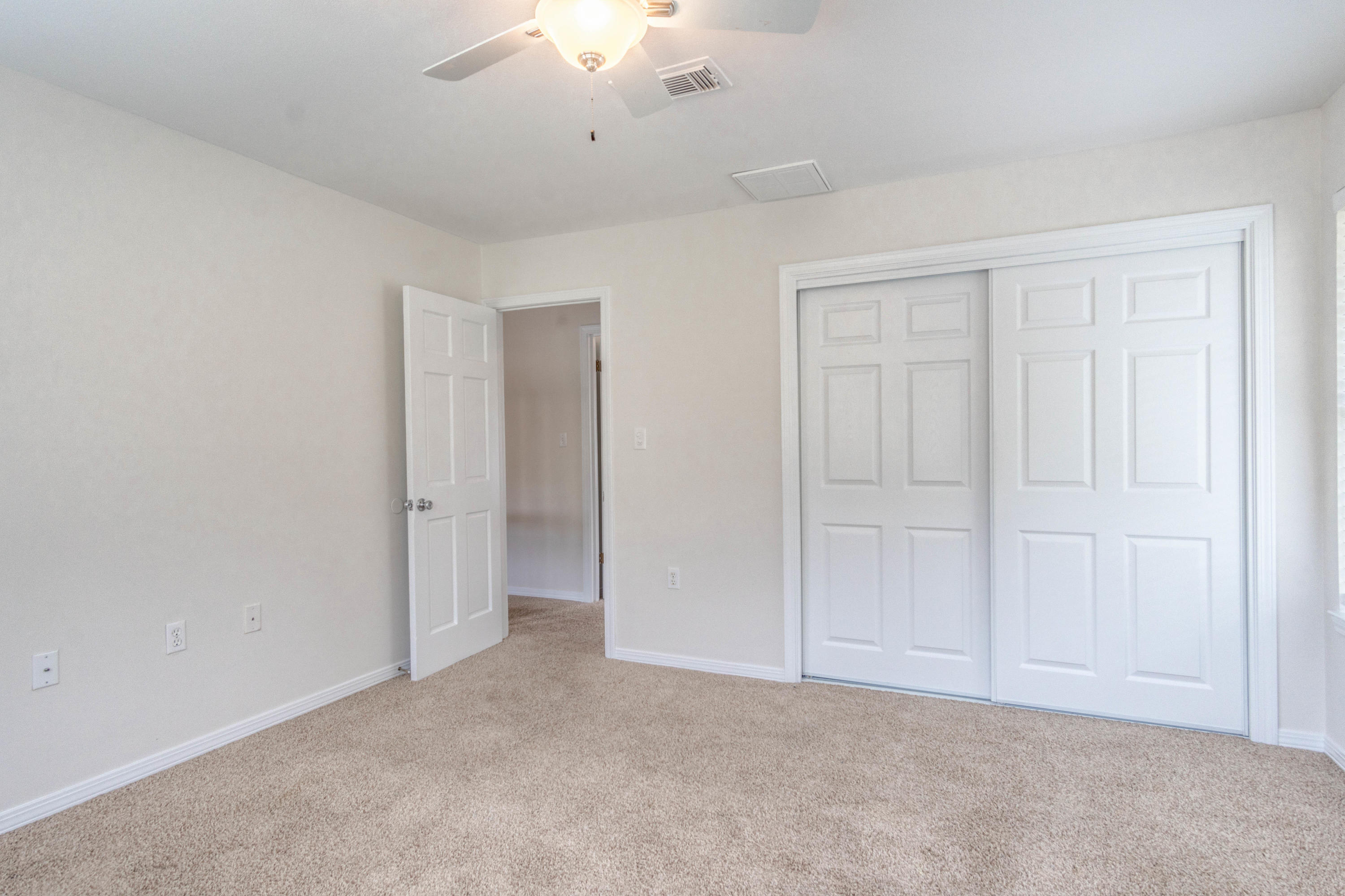 ST ANDREWS EAST BLUEWATER BAY - Residential