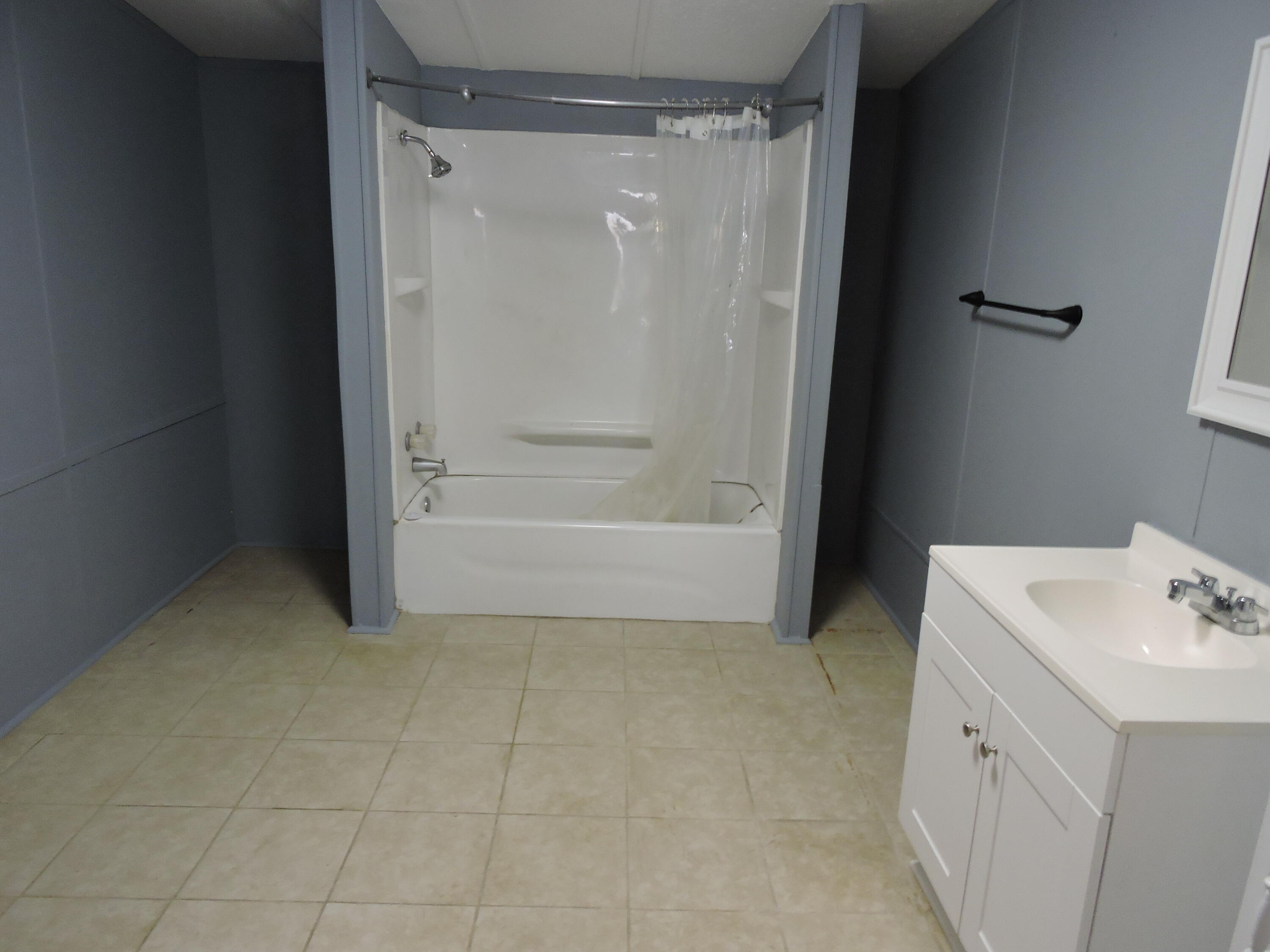 METES & BOUNDS - Residential Lease