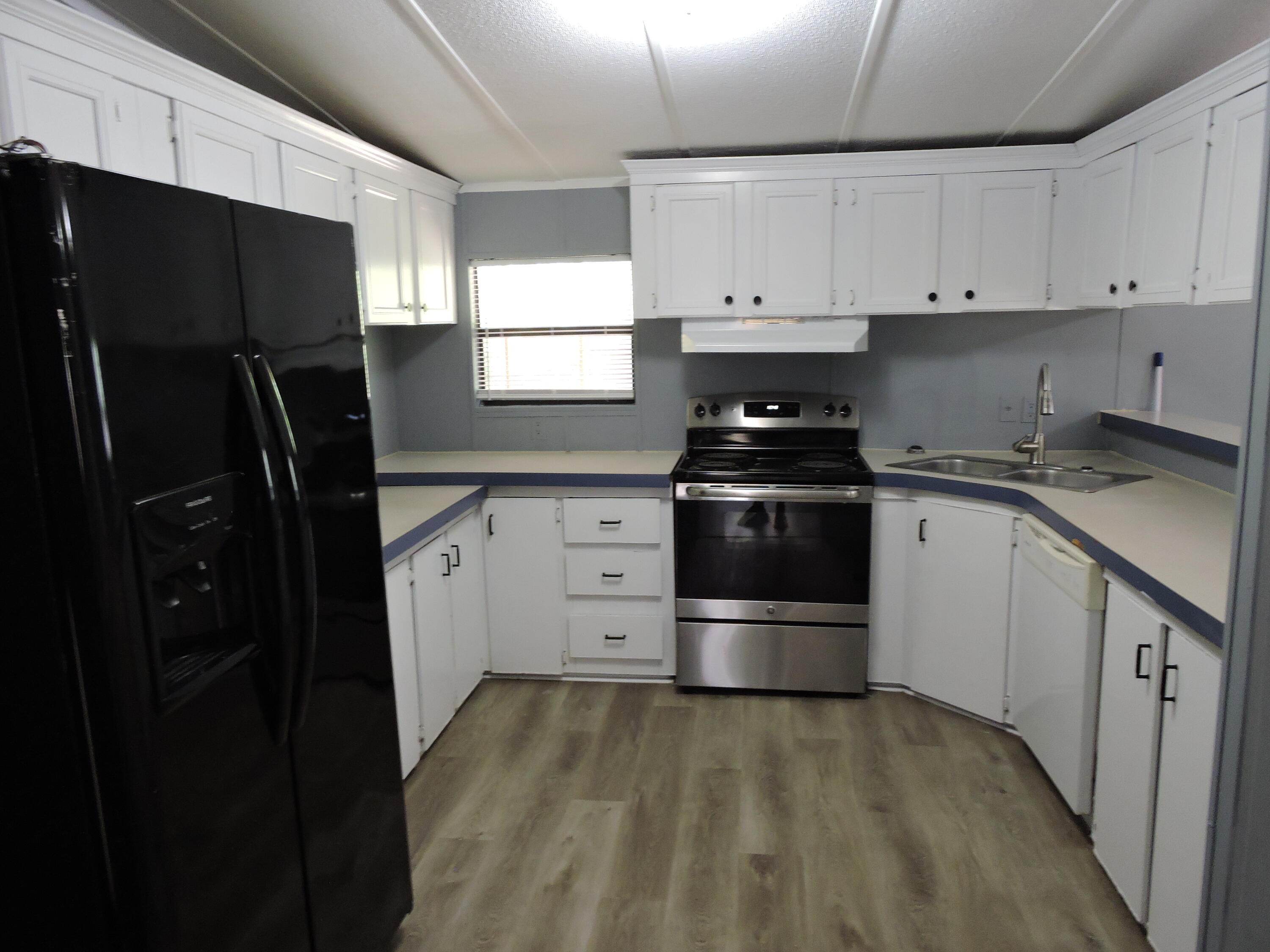 METES & BOUNDS - Residential Lease