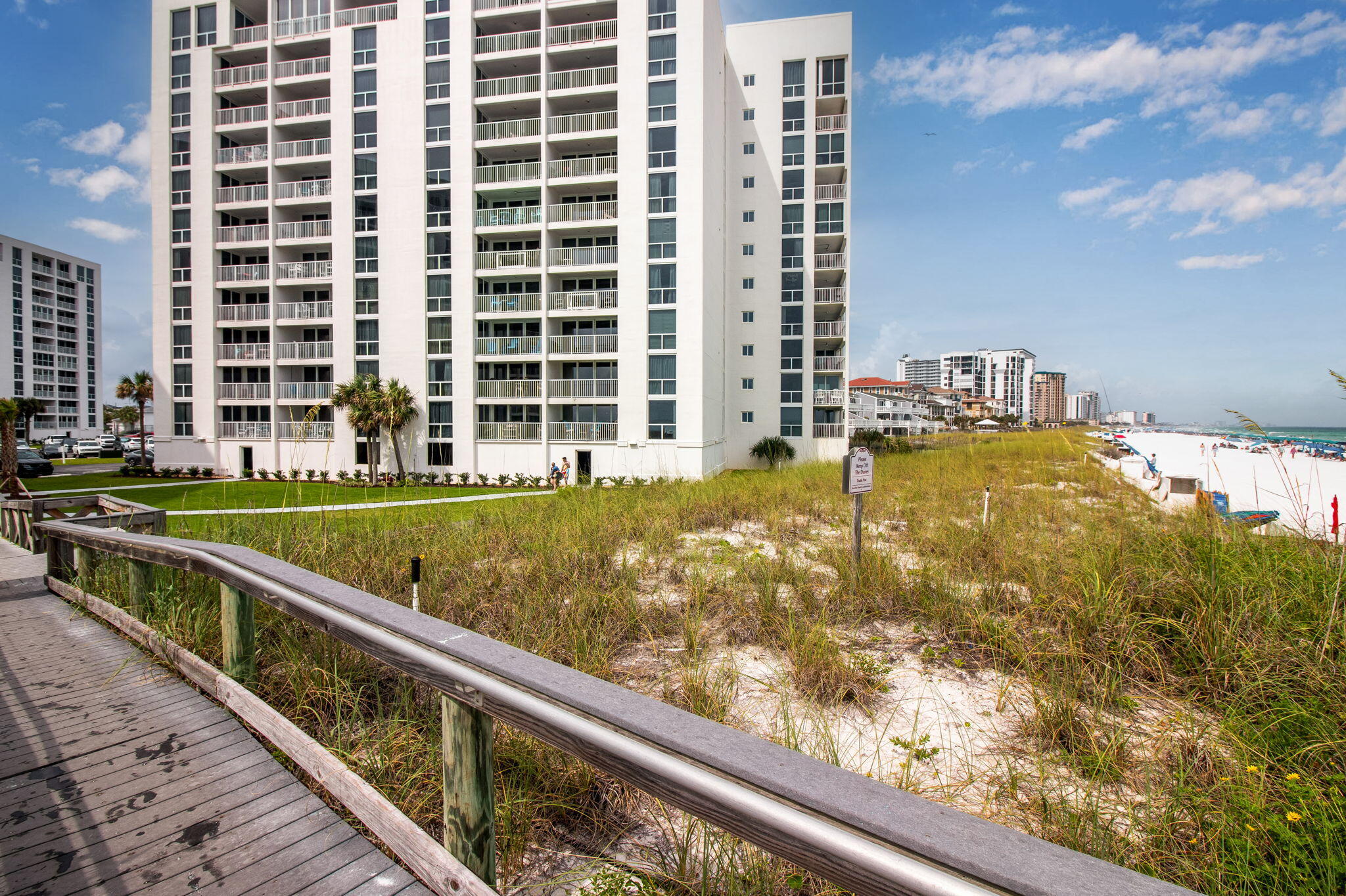 SHORELINE TOWERS 1 - Residential