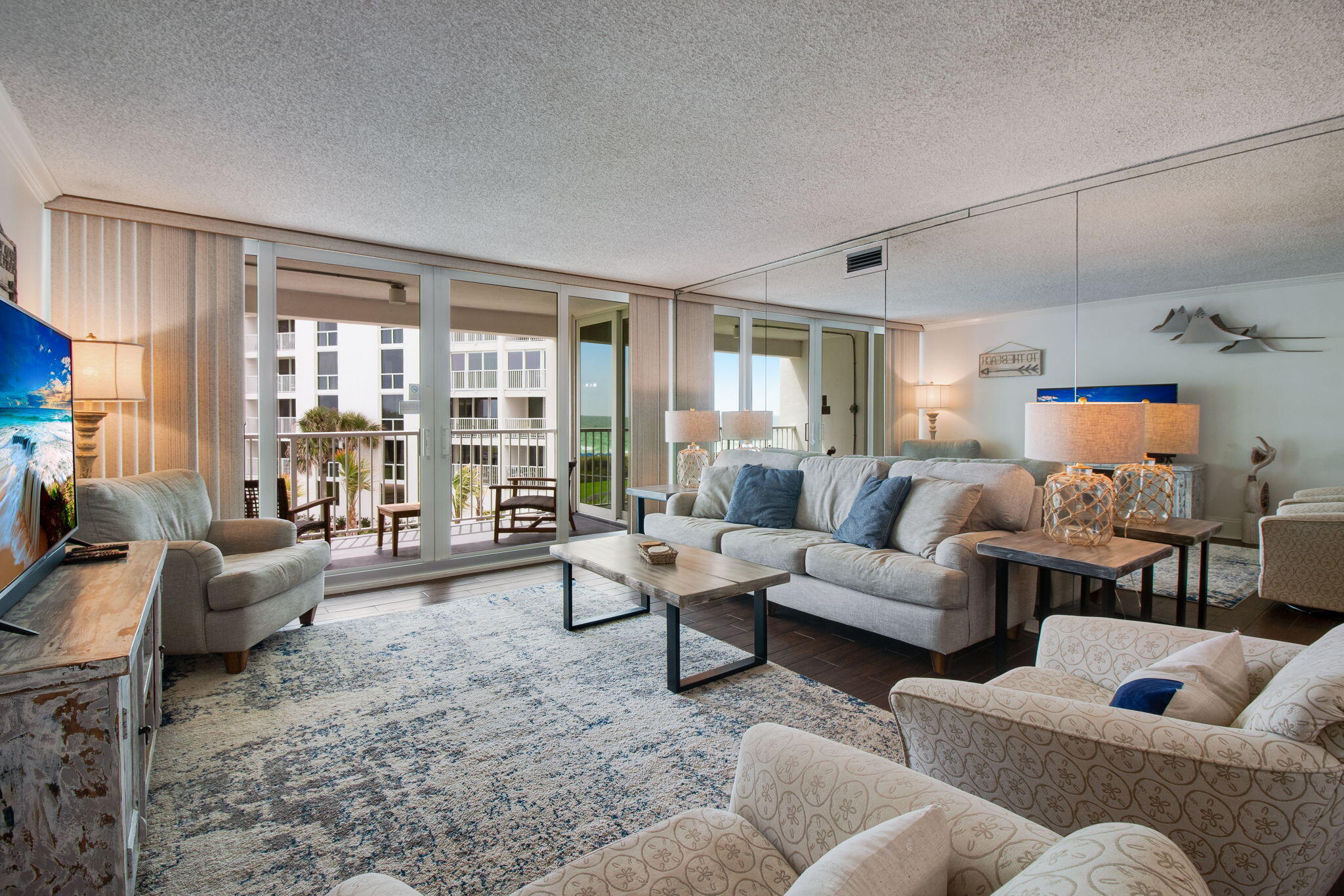 SHORELINE TOWERS 1 - Residential