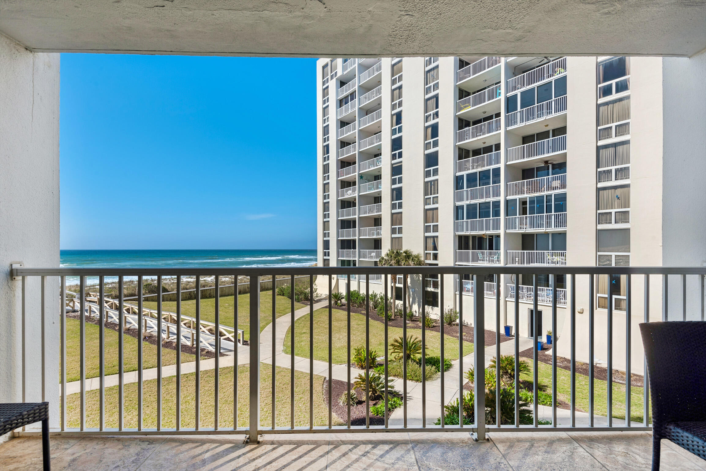 SHORELINE TOWERS 1 - Residential