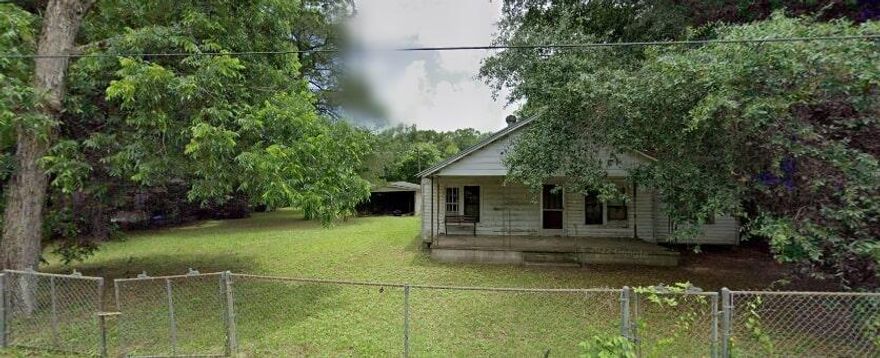 Fix & Flip Investment Deal! While this property requires a full rehab, it presents a unique opportunity for those looking to transform a house into their dream home. Set on a frame structure, this home features 2 bedrooms and 1 bathroom, Lot size: 15,478 SqFt. Dont miss this opportunity!!