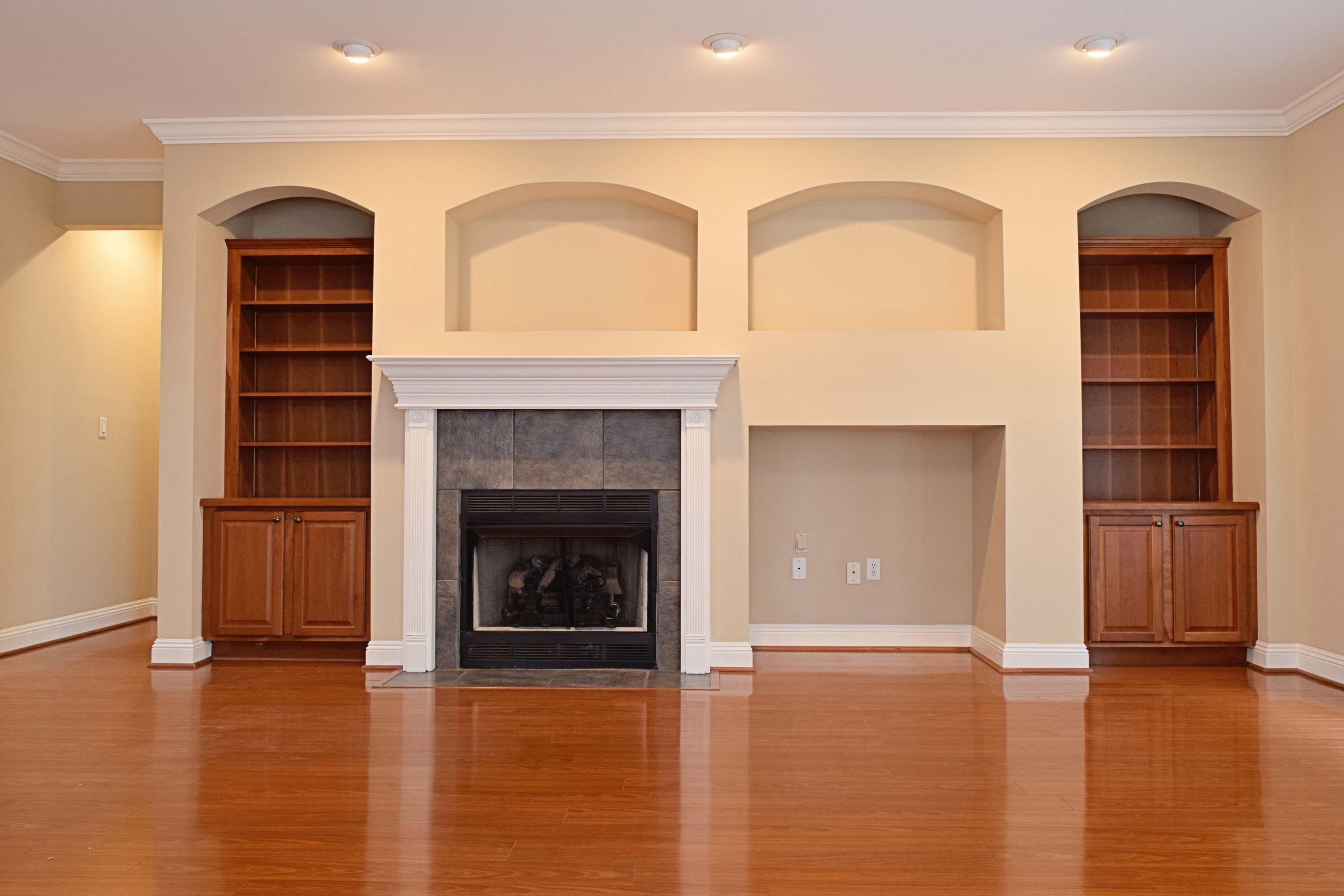 MEDITERRANEAN VILLAGE AT BLUEWATER BAY - Residential