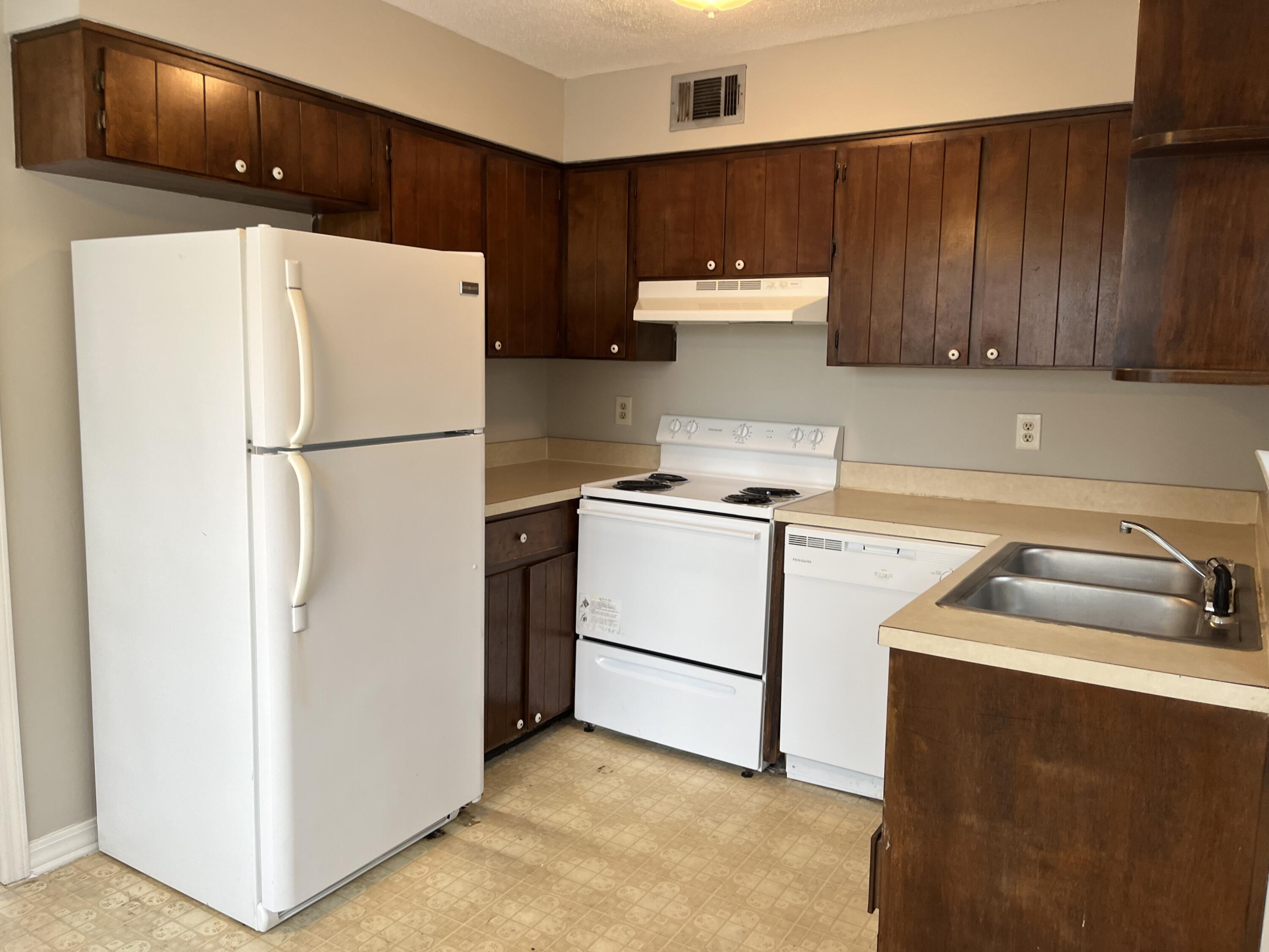 WILLOW BEND - Residential Lease