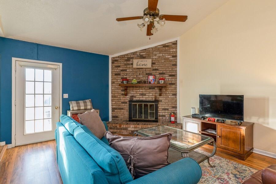 OAKRIDGE MANOR - Residential