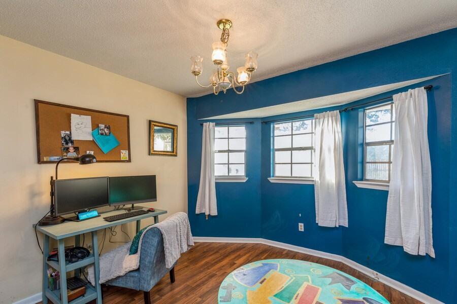 OAKRIDGE MANOR - Residential