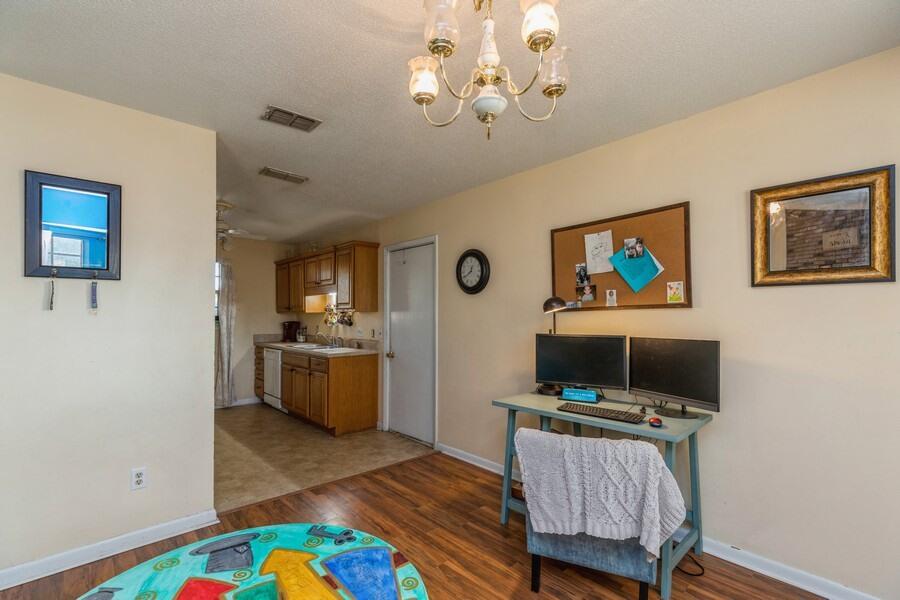 OAKRIDGE MANOR - Residential