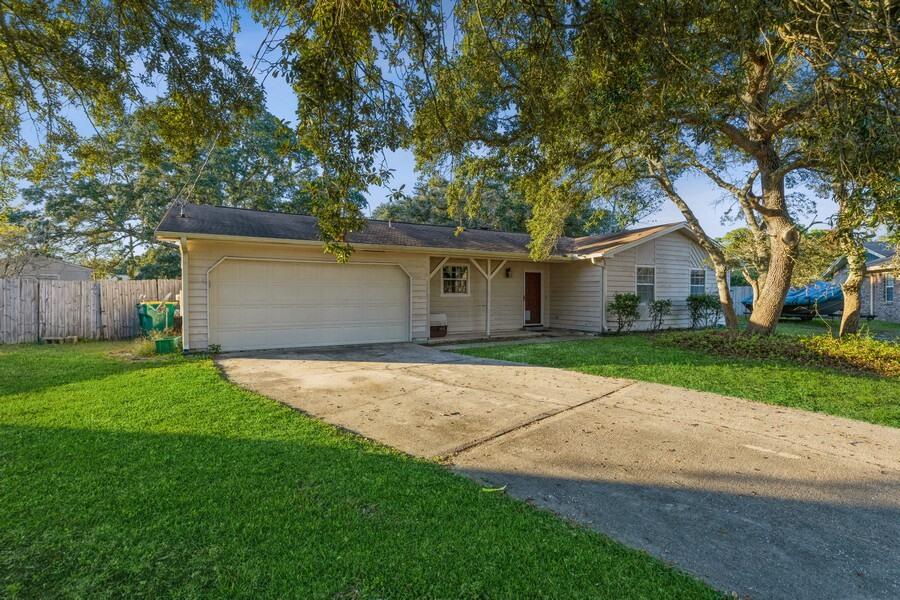 OAKRIDGE MANOR - Residential