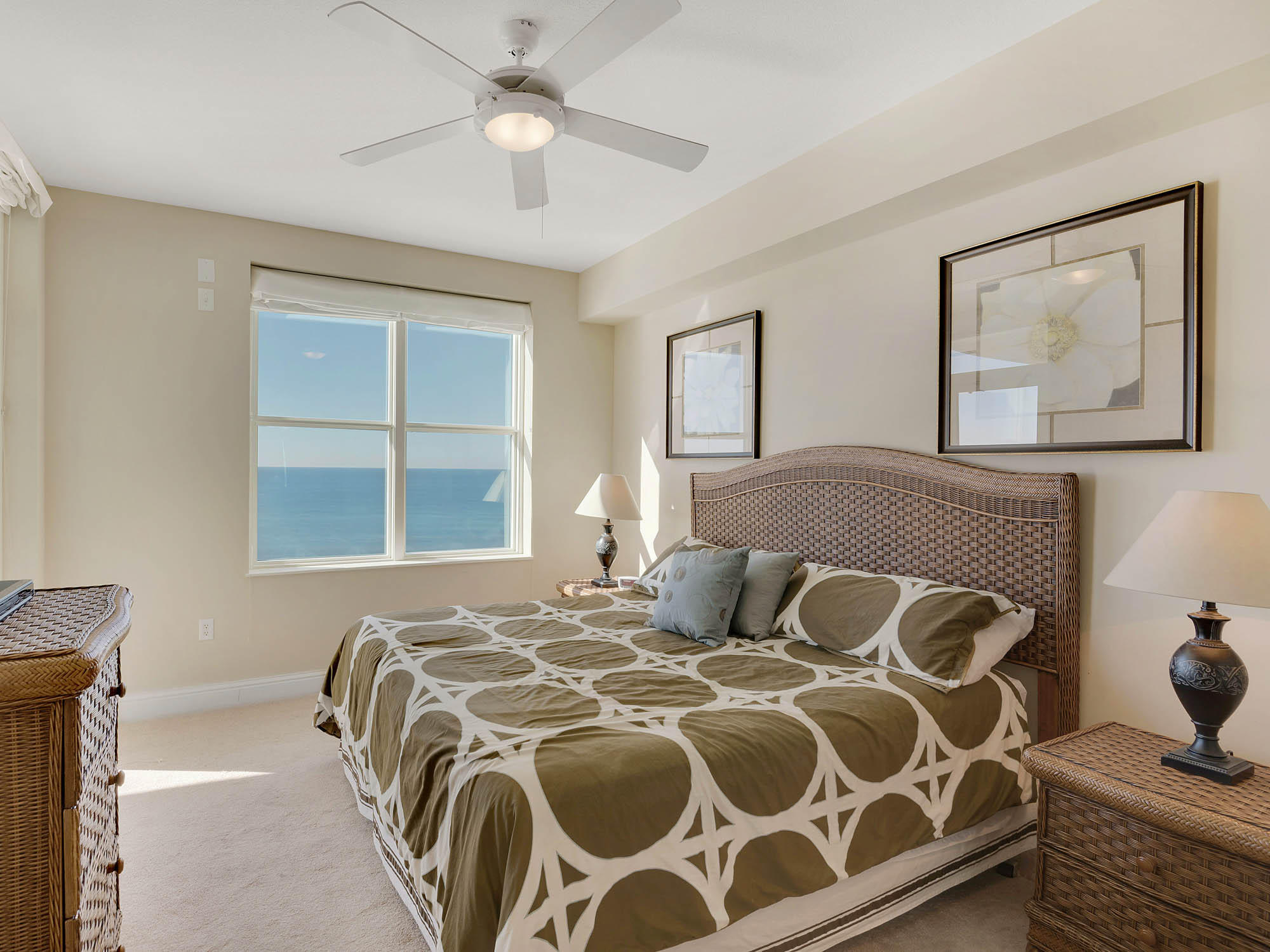 AQUA BEACH SIDE RESORT - Residential