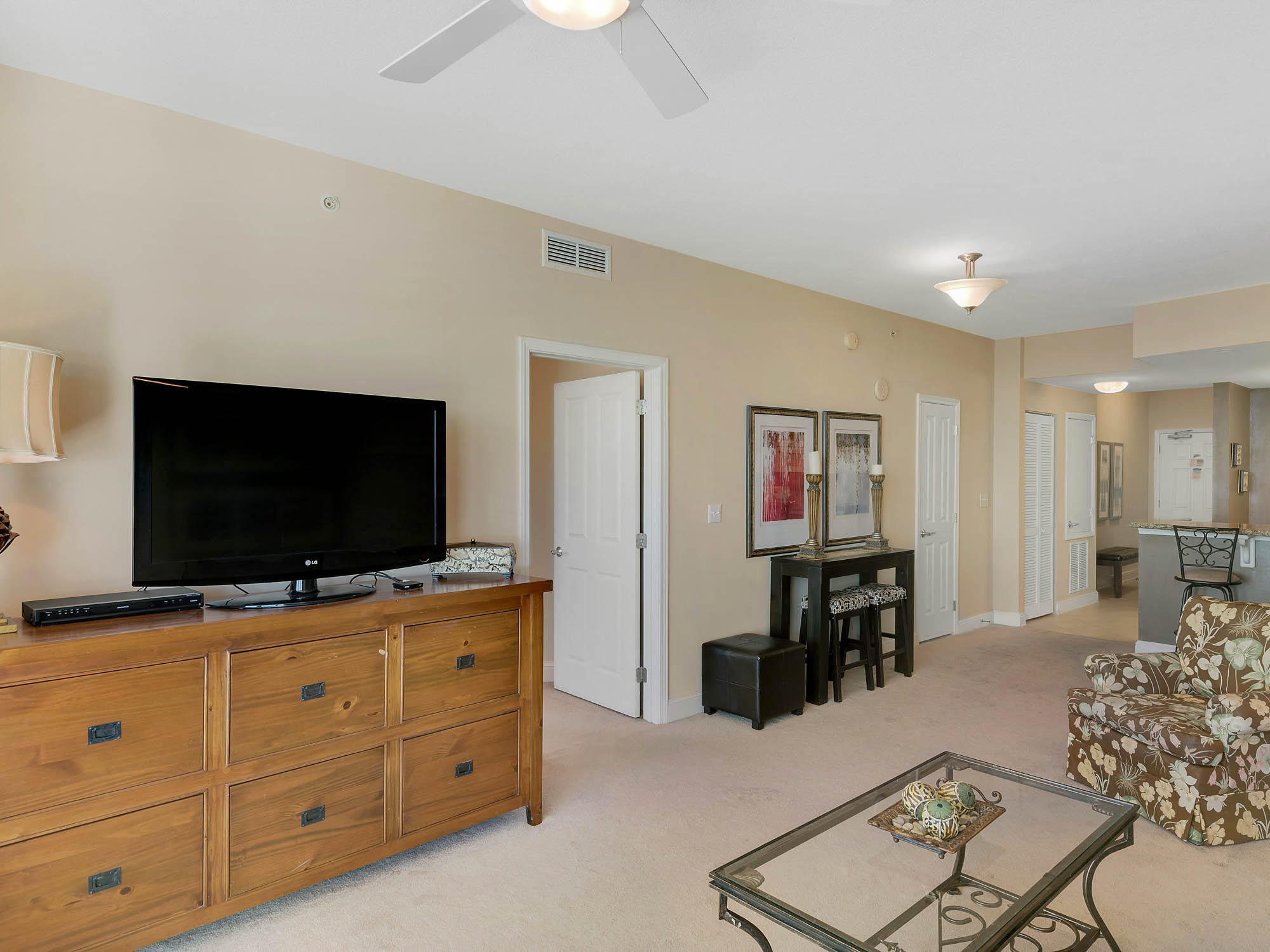 AQUA BEACH SIDE RESORT - Residential