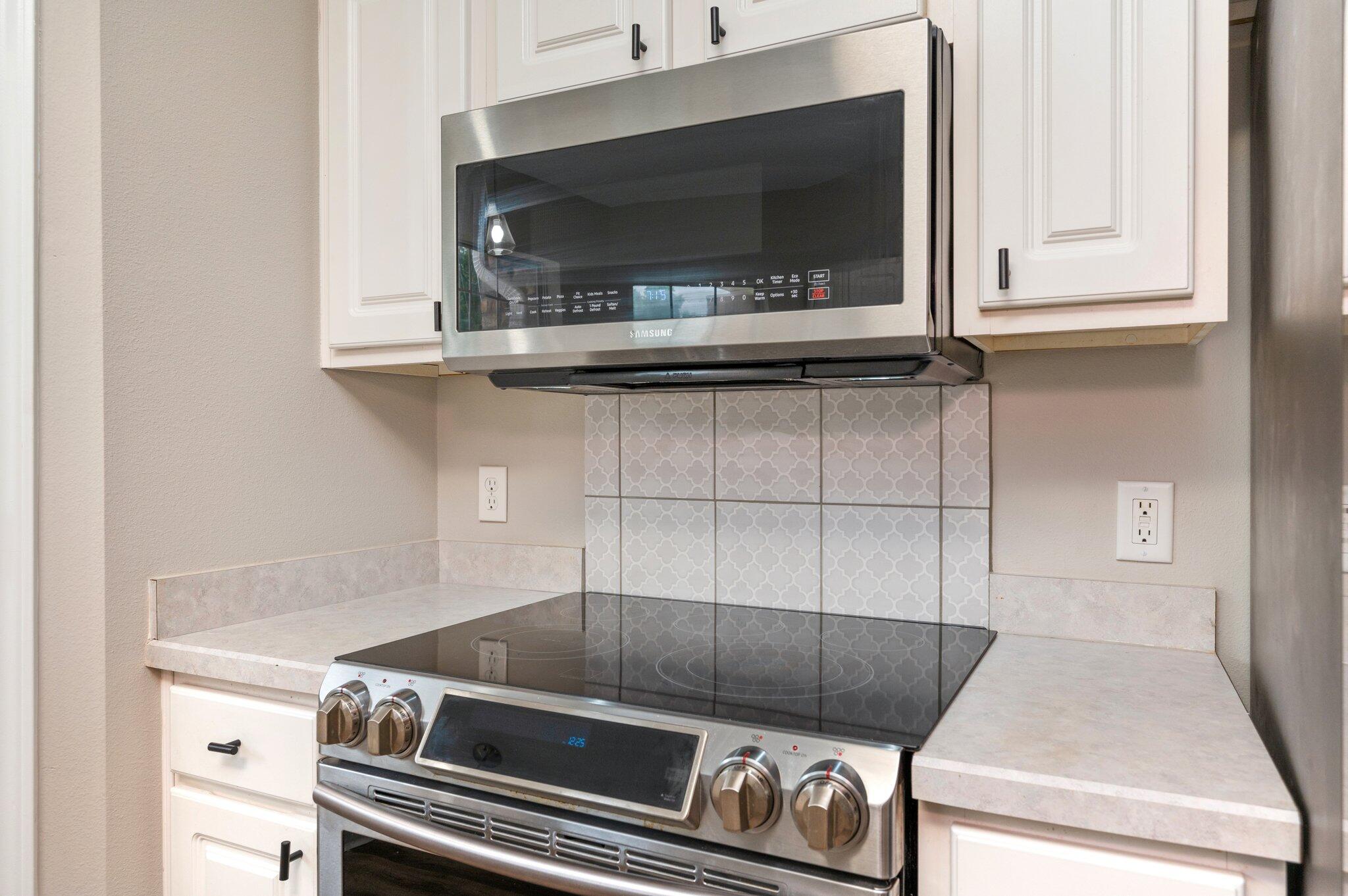 COUNTRYVIEW ESTATES 10TH ADDN - Residential