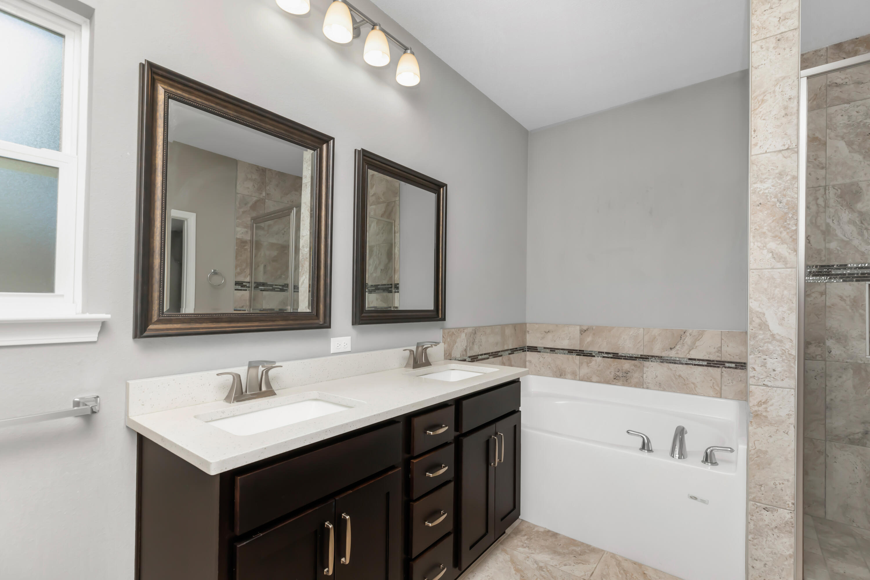 CASA LOMA S/D - Residential Lease