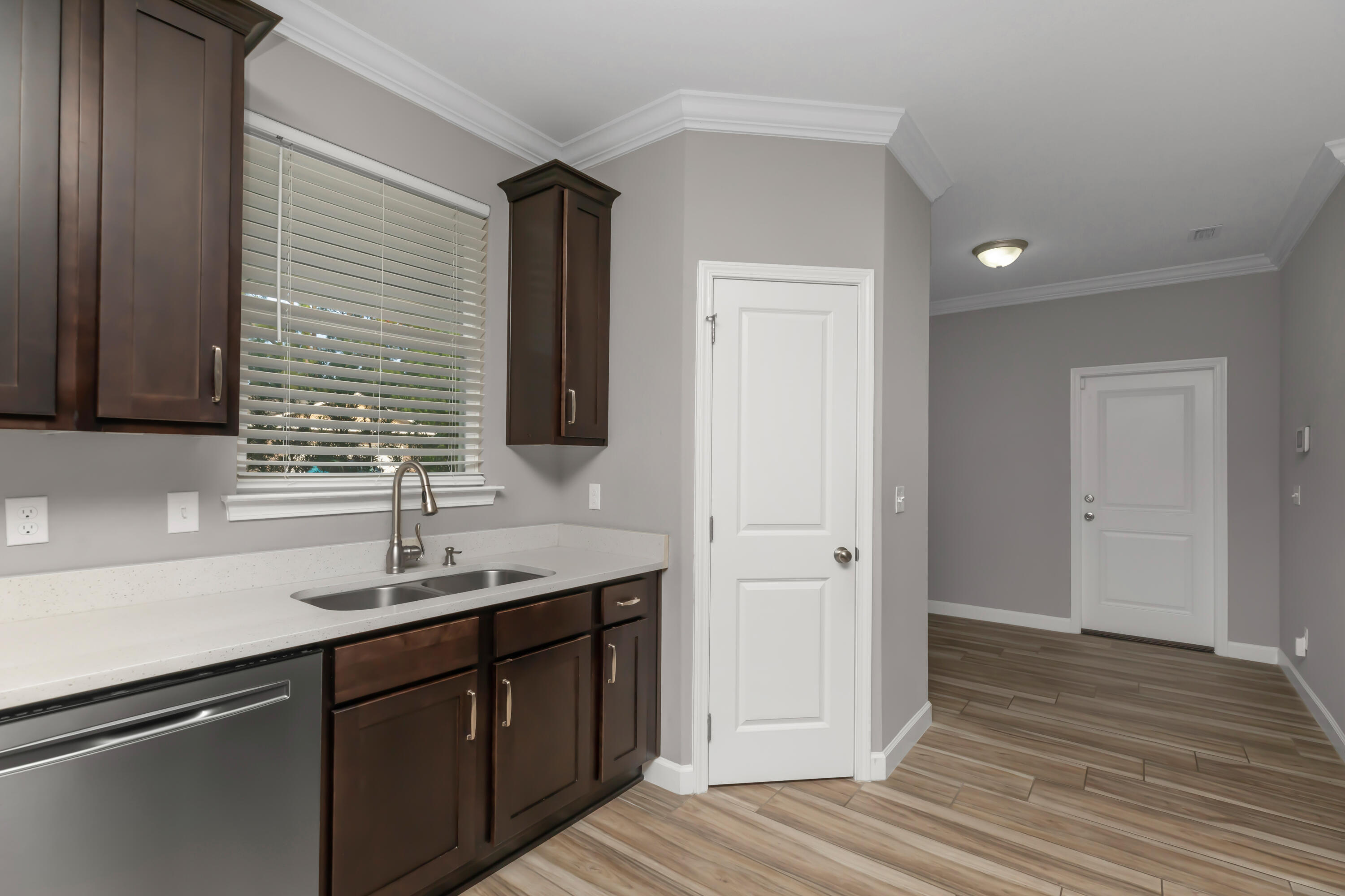 CASA LOMA S/D - Residential Lease