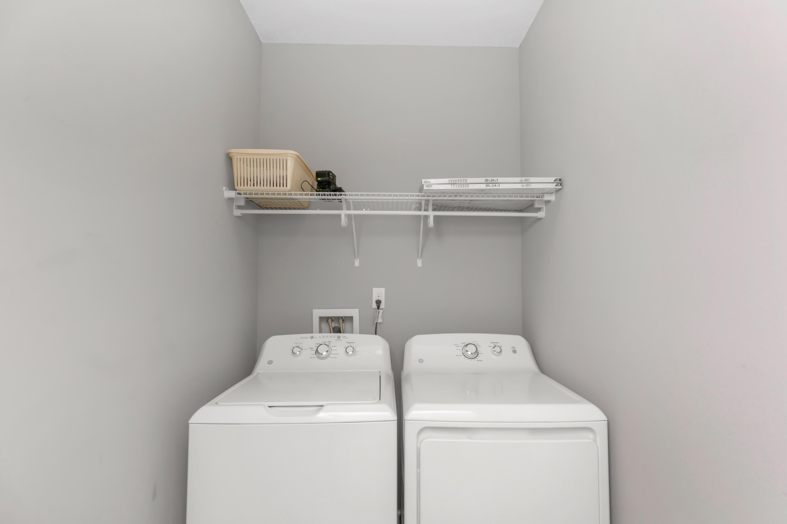 CASA LOMA S/D - Residential Lease