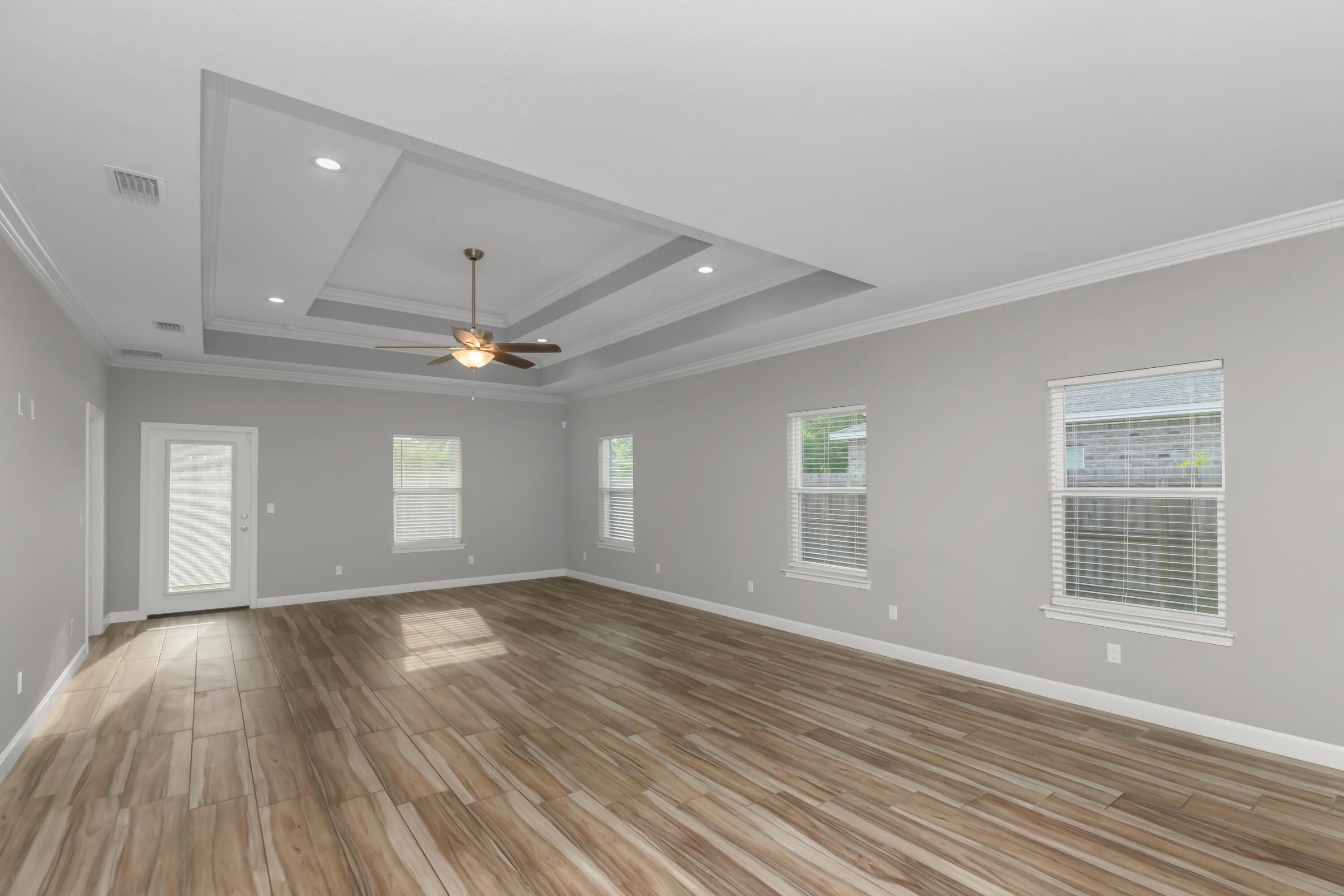 CASA LOMA S/D - Residential Lease