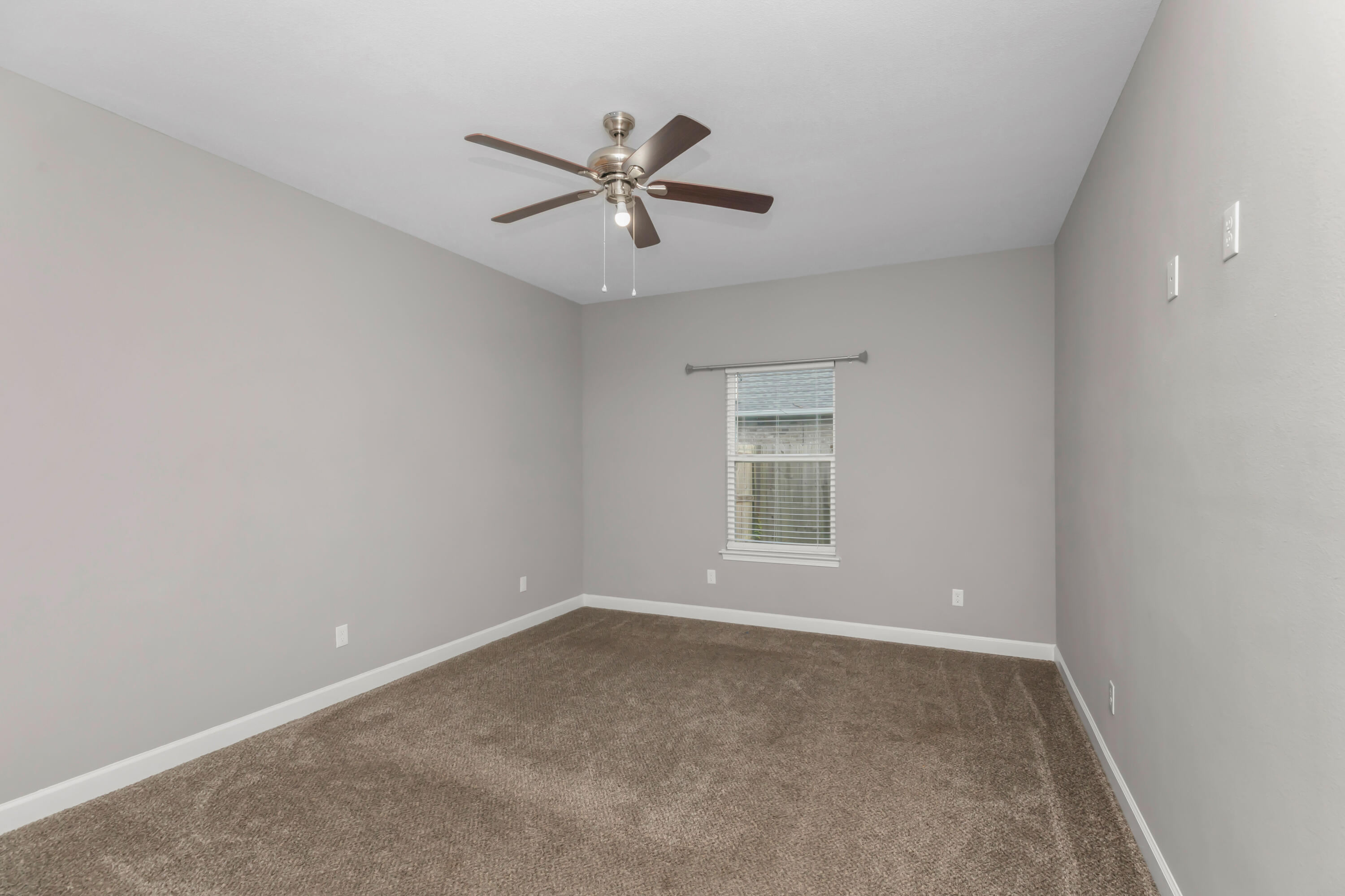 CASA LOMA S/D - Residential Lease